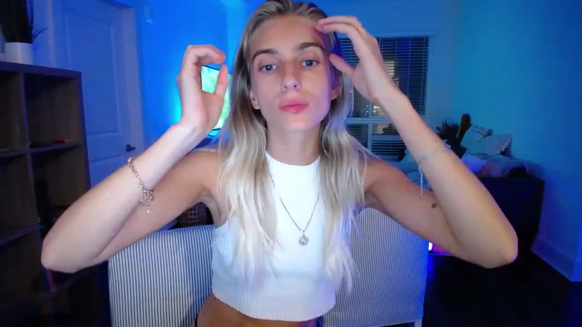Gallery image thumbnail from Vodka_Queen's myfreecams stream on, 05/20/2023, 08:29 image 13 of 20