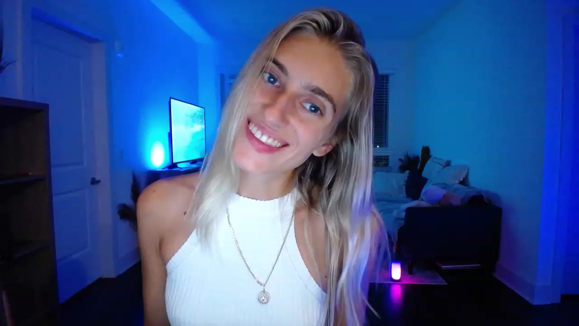 Gallery image thumbnail from Vodka_Queen's myfreecams stream on, 05/20/2023, 10:08 image 2 of 20