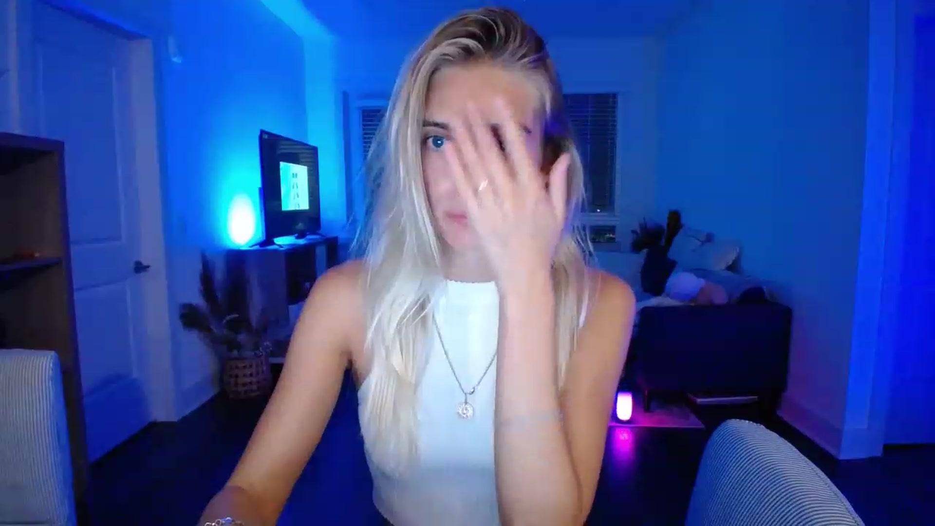Gallery image thumbnail from Vodka_Queen's myfreecams stream on, 05/20/2023, 10:08 image 19 of 20
