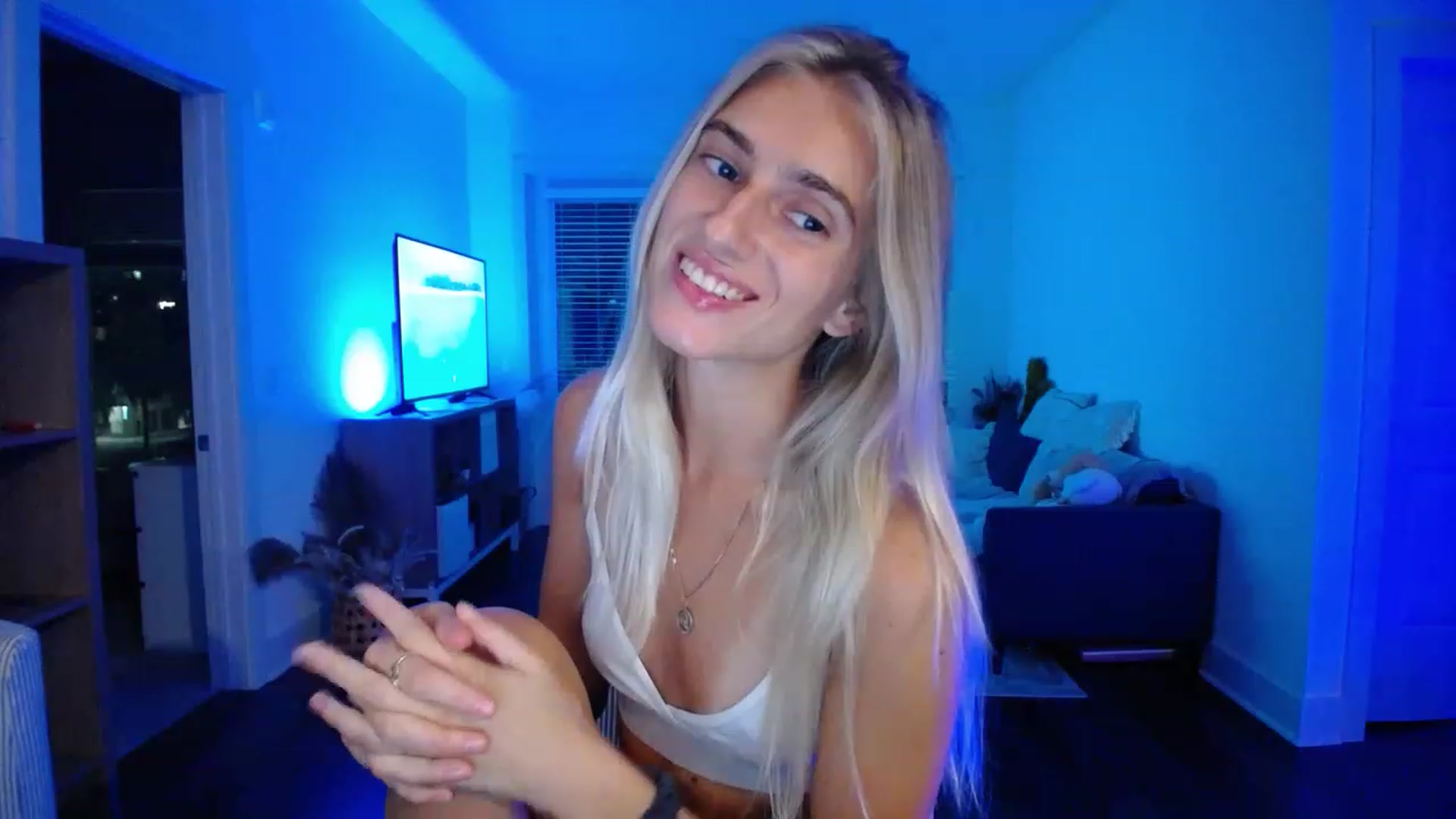 Gallery image thumbnail from Vodka_Queen's myfreecams stream on, 05/21/2023, 07:39 image 2 of 20