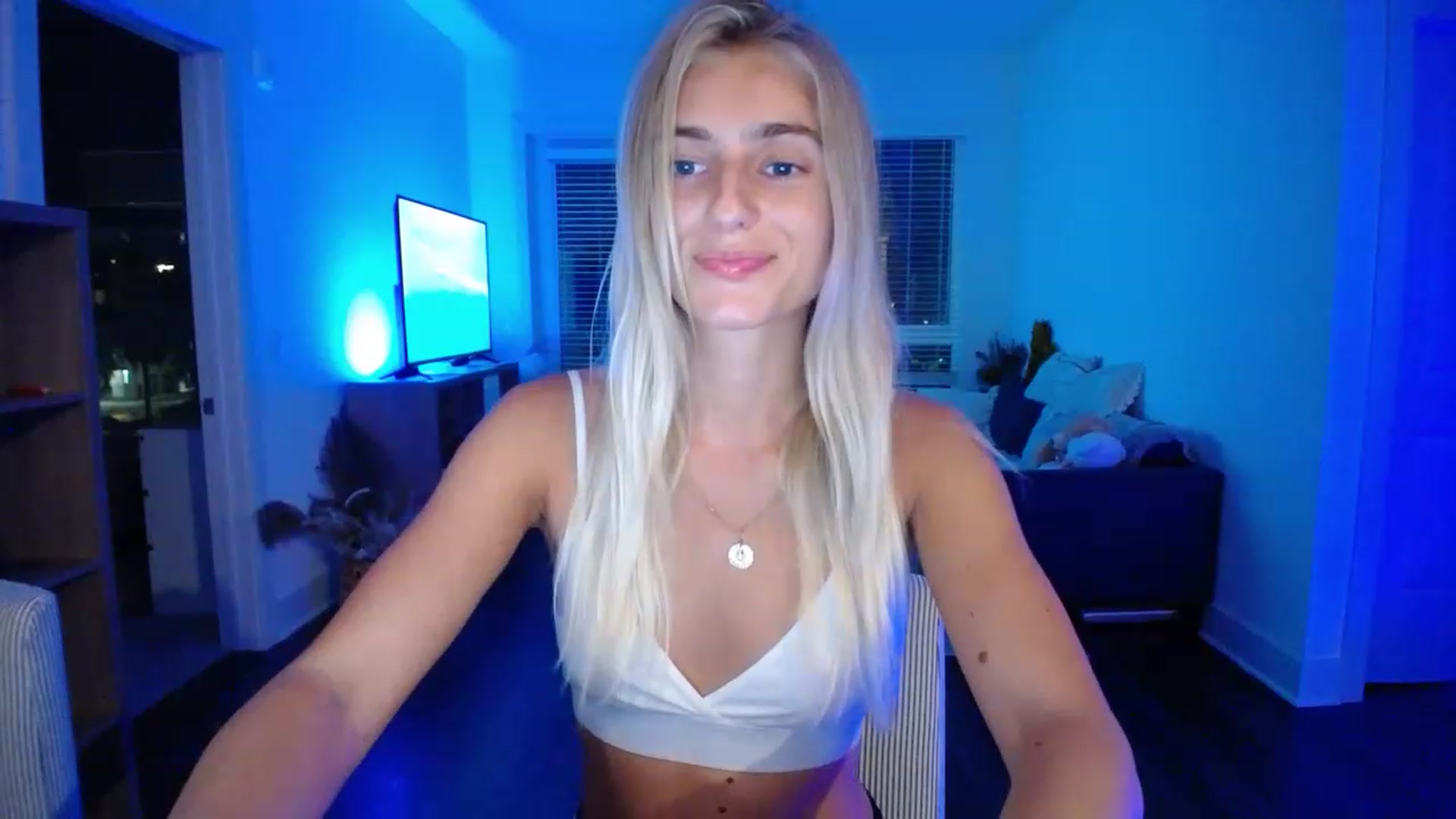 Gallery image thumbnail from Vodka_Queen's myfreecams stream on, 05/21/2023, 07:39 image 11 of 20