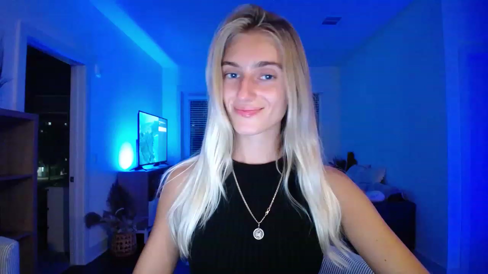 Gallery image thumbnail from Vodka_Queen's myfreecams stream on, 05/22/2023, 04:37 image 2 of 20