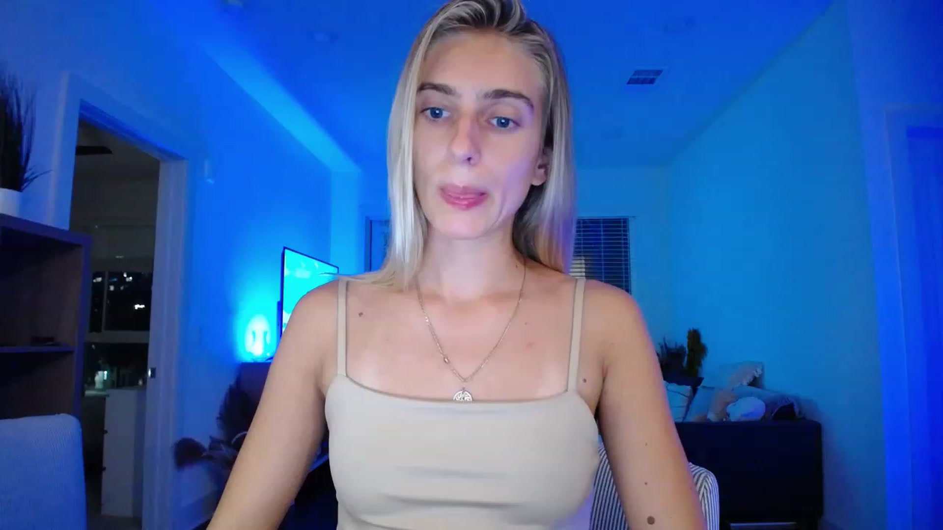 Gallery image thumbnail from Vodka_Queen's myfreecams stream on, 06/01/2023, 07:32 image 1 of 20