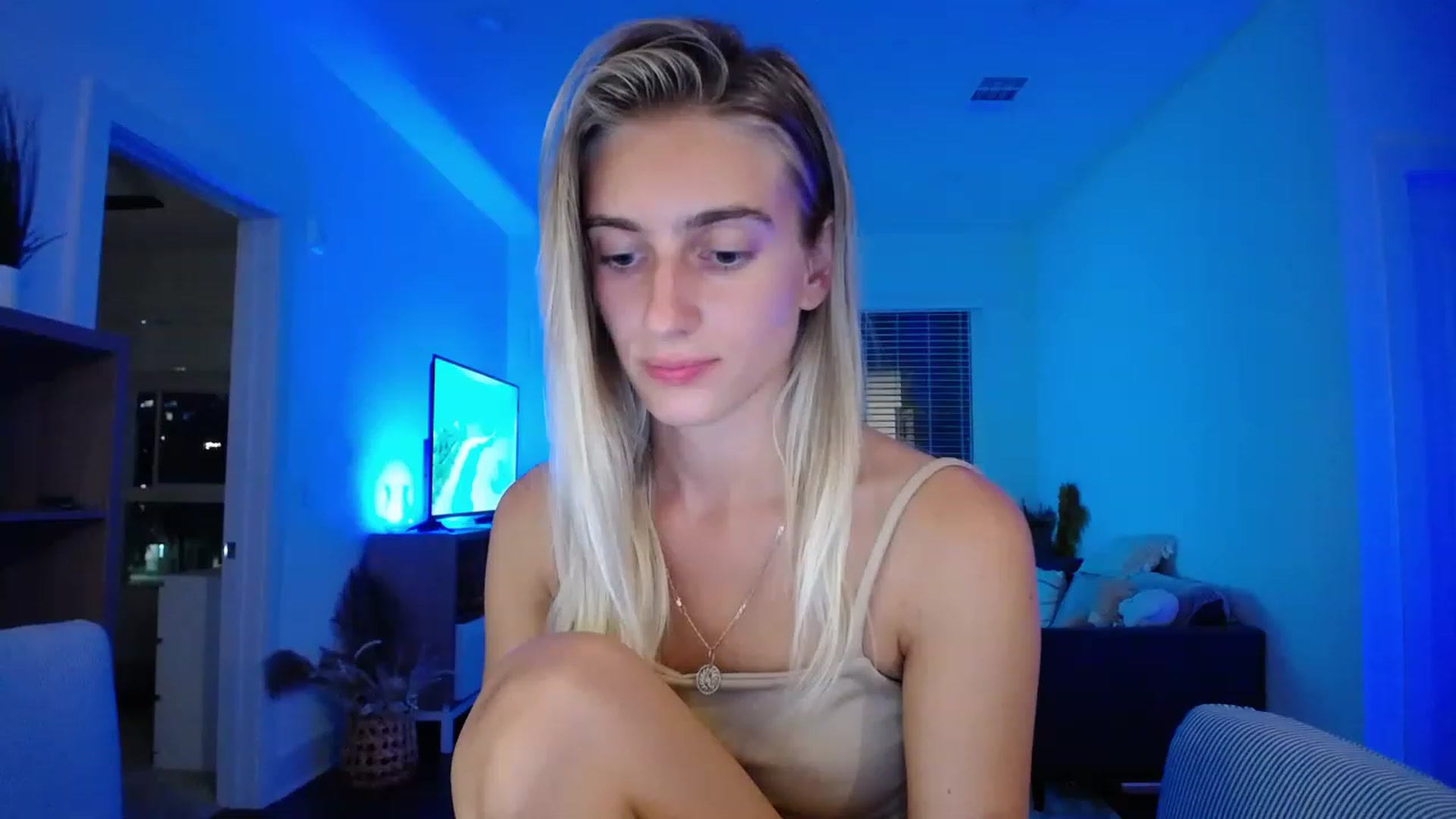 Gallery image thumbnail from Vodka_Queen's myfreecams stream on, 06/01/2023, 07:32 image 20 of 20