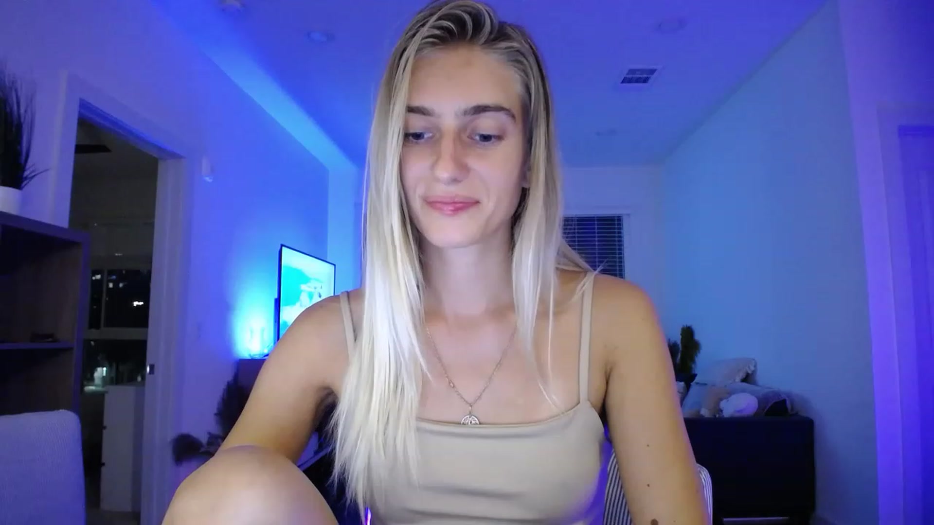Gallery image thumbnail from Vodka_Queen's myfreecams stream on, 06/01/2023, 07:32 image 4 of 20