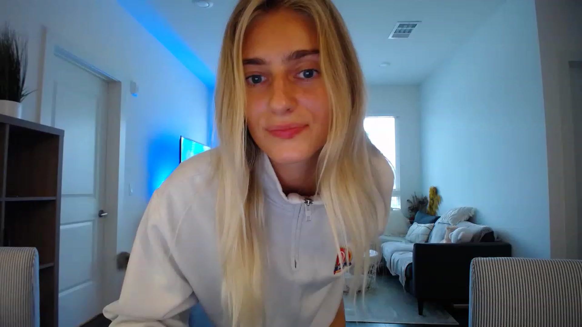 Gallery image thumbnail from Vodka_Queen's myfreecams stream on, 06/02/2023, 04:12 image 6 of 20