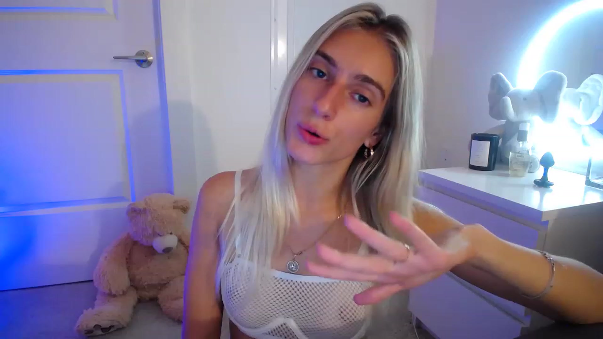 Gallery image thumbnail from Vodka_Queen's myfreecams stream on, 06/05/2023, 03:29 image 20 of 20
