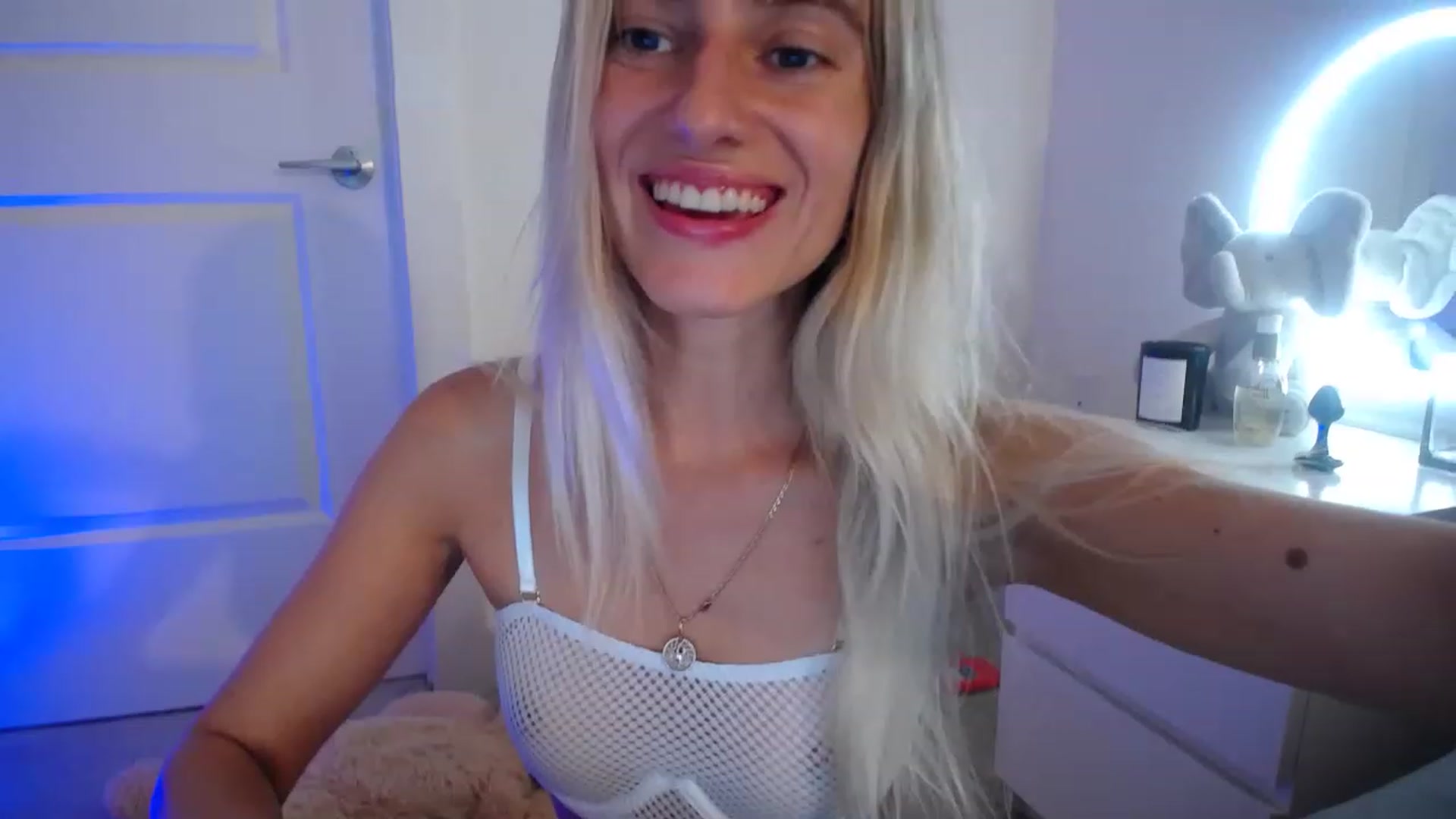 Gallery image thumbnail from Vodka_Queen's myfreecams stream on, 06/05/2023, 03:29 image 2 of 20