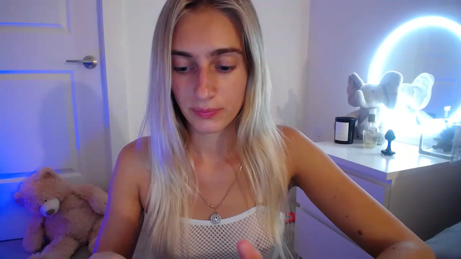 Gallery image thumbnail from Vodka_Queen's myfreecams stream on, 06/05/2023, 07:19 image 5 of 20
