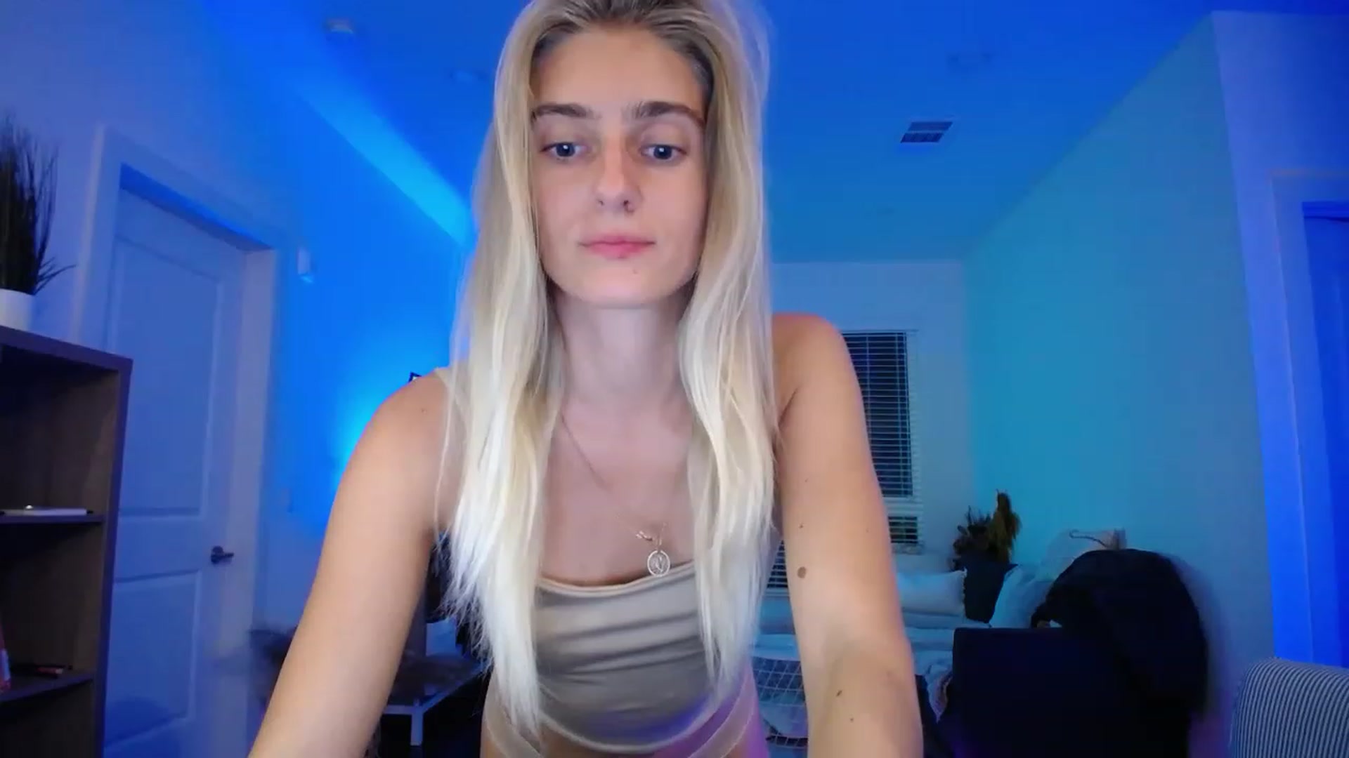 Gallery image thumbnail from Vodka_Queen's myfreecams stream on, 06/12/2023, 03:59 image 5 of 20