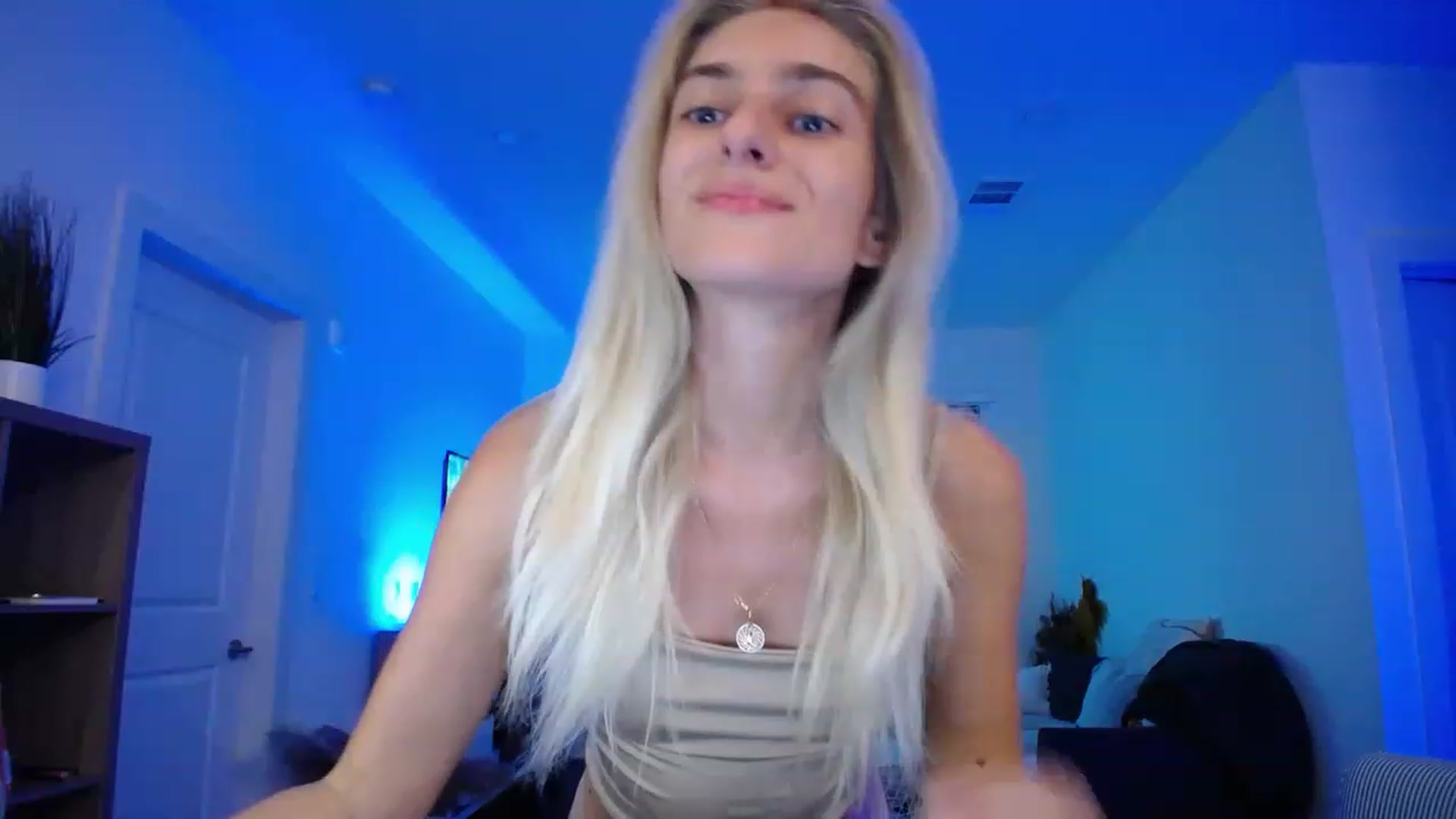 Gallery image thumbnail from Vodka_Queen's myfreecams stream on, 06/12/2023, 03:59 image 7 of 20