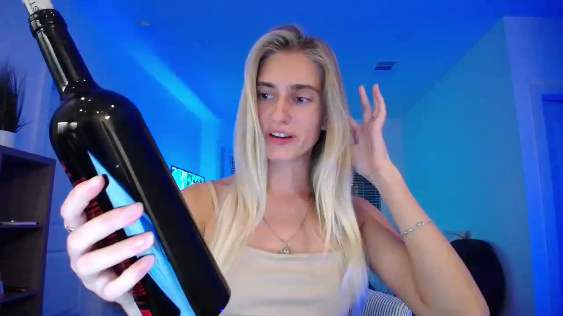 Gallery image thumbnail from Vodka_Queen's myfreecams stream on, 06/12/2023, 03:59 image 13 of 20