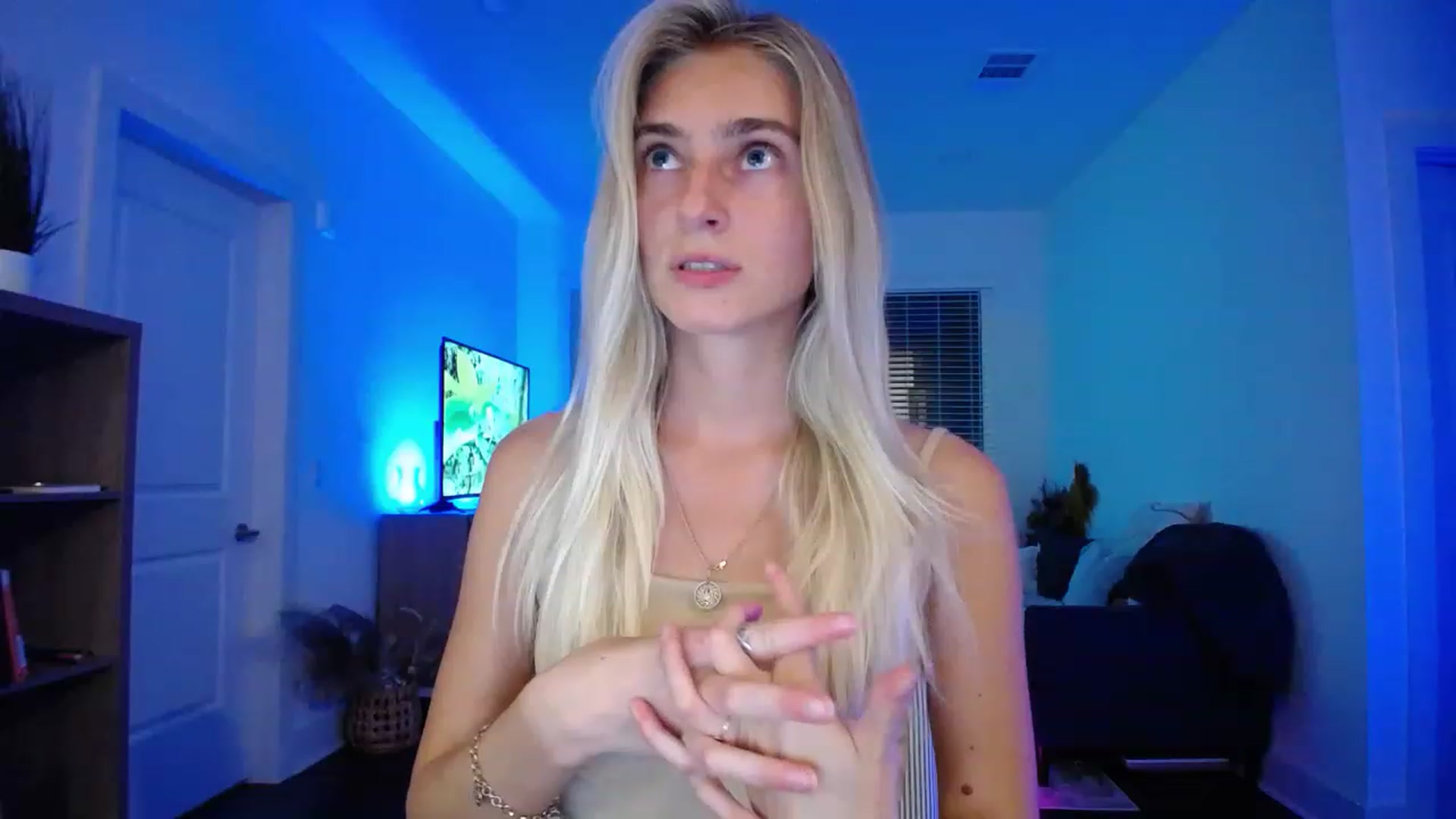 Gallery image thumbnail from Vodka_Queen's myfreecams stream on, 06/12/2023, 04:20 image 13 of 20