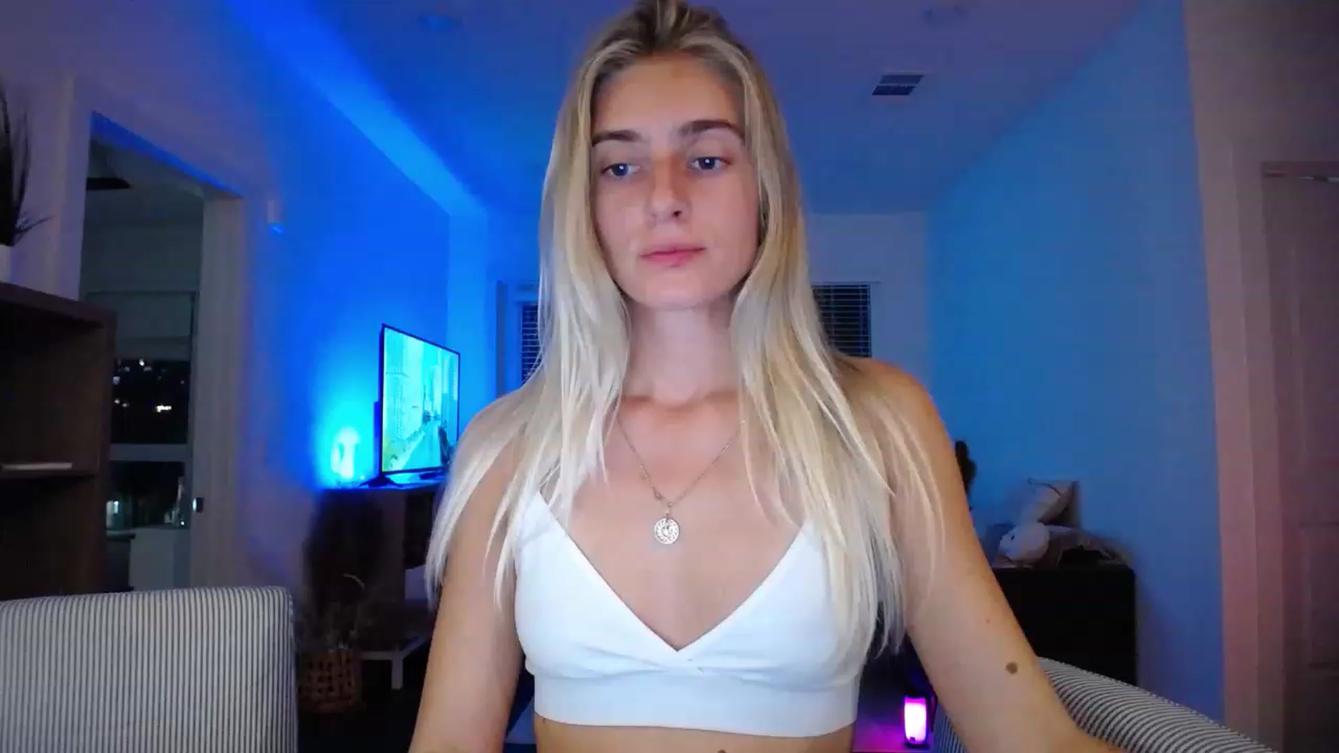 Gallery image thumbnail from Vodka_Queen's myfreecams stream on, 06/14/2023, 05:18 image 12 of 20