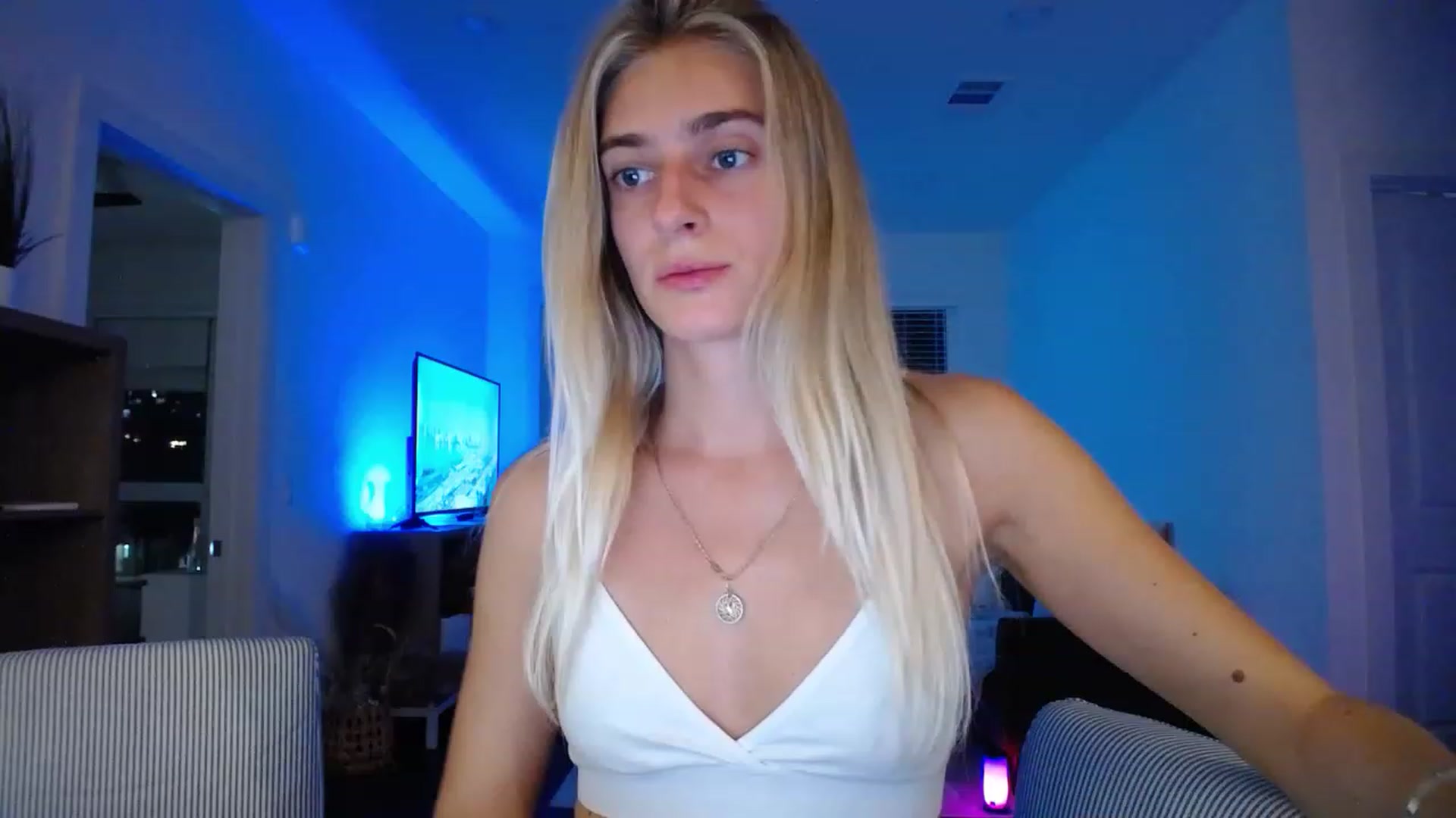 Gallery image thumbnail from Vodka_Queen's myfreecams stream on, 06/14/2023, 05:18 image 17 of 20