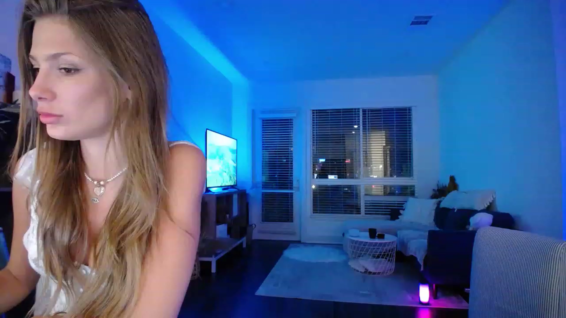 Gallery image thumbnail from Vodka_Queen's myfreecams stream on, 06/15/2023, 06:16 image 1 of 20