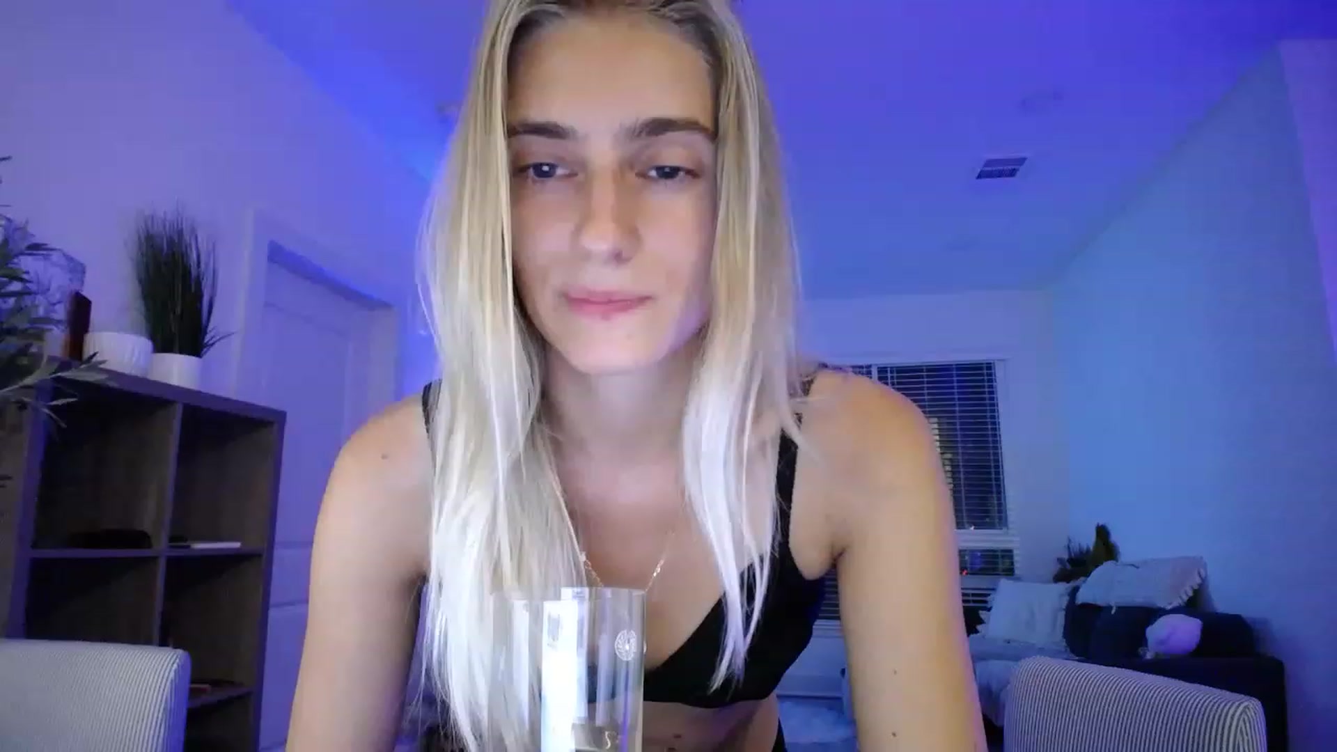 Gallery image thumbnail from Vodka_Queen's myfreecams stream on, 06/15/2023, 06:16 image 13 of 20