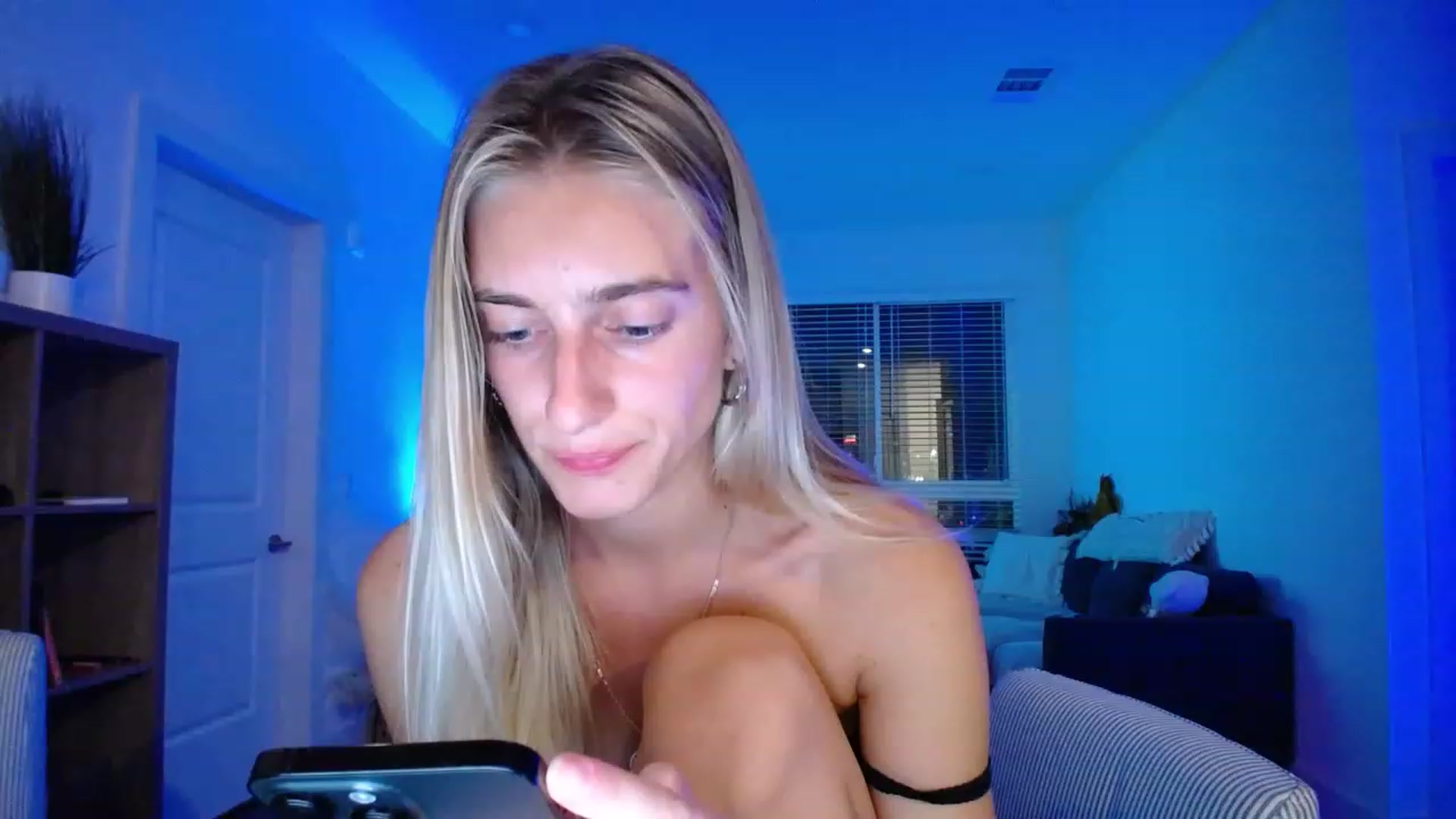 Gallery image thumbnail from Vodka_Queen's myfreecams stream on, 06/15/2023, 06:52 image 18 of 20