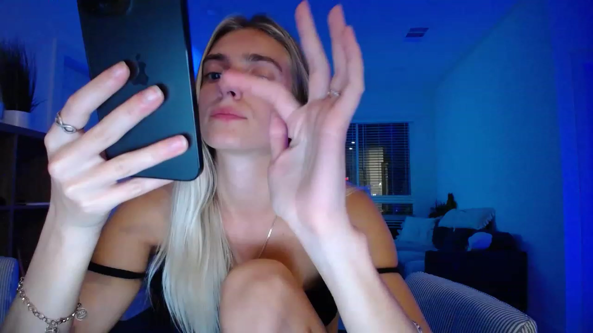 Gallery image thumbnail from Vodka_Queen's myfreecams stream on, 06/15/2023, 06:52 image 12 of 20