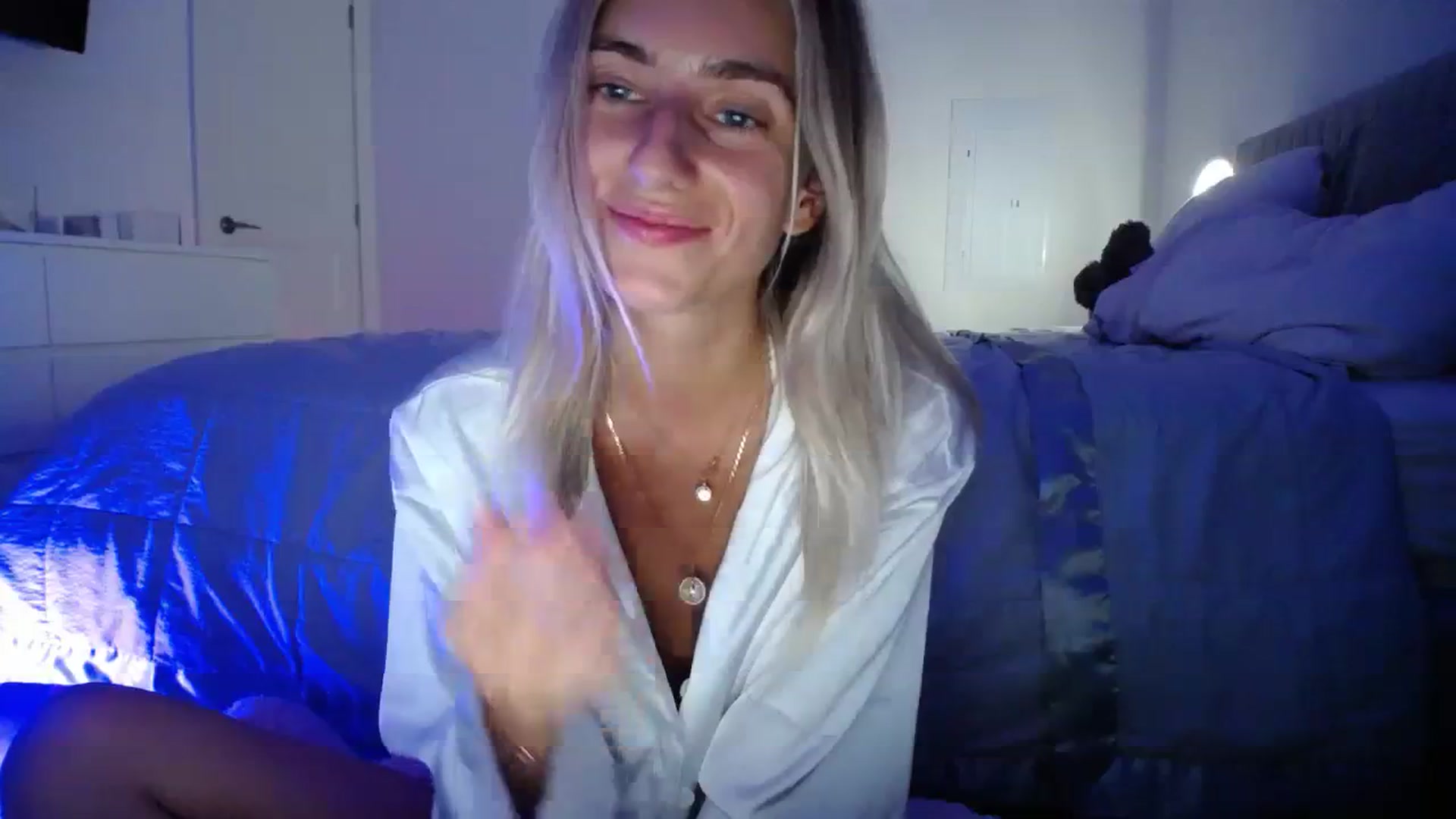 Gallery image thumbnail from Vodka_Queen's myfreecams stream on, 08/11/2023, 04:15 image 17 of 20