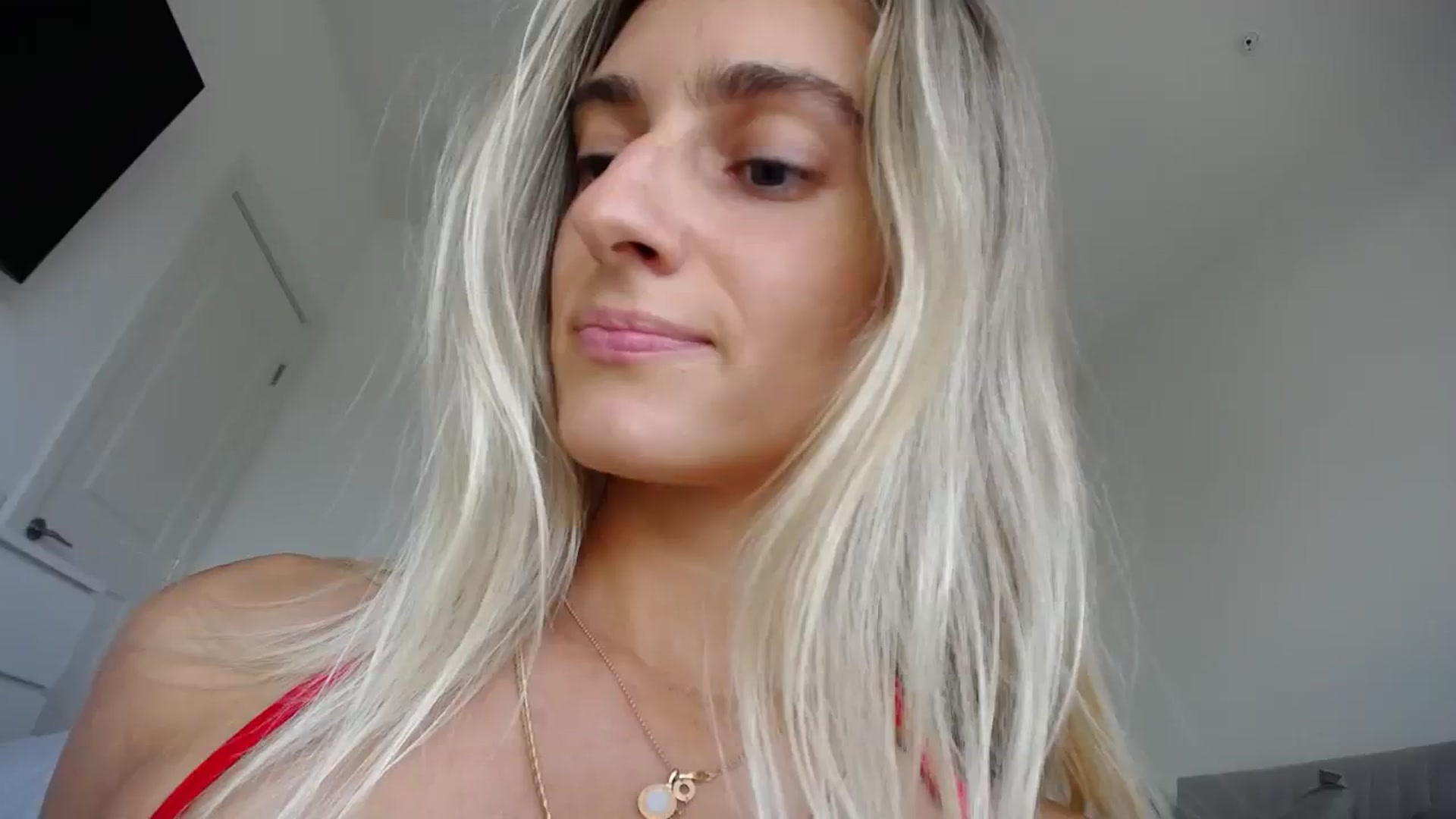Gallery image thumbnail from Vodka_Queen's myfreecams stream on, 08/18/2023, 04:57 image 2 of 20