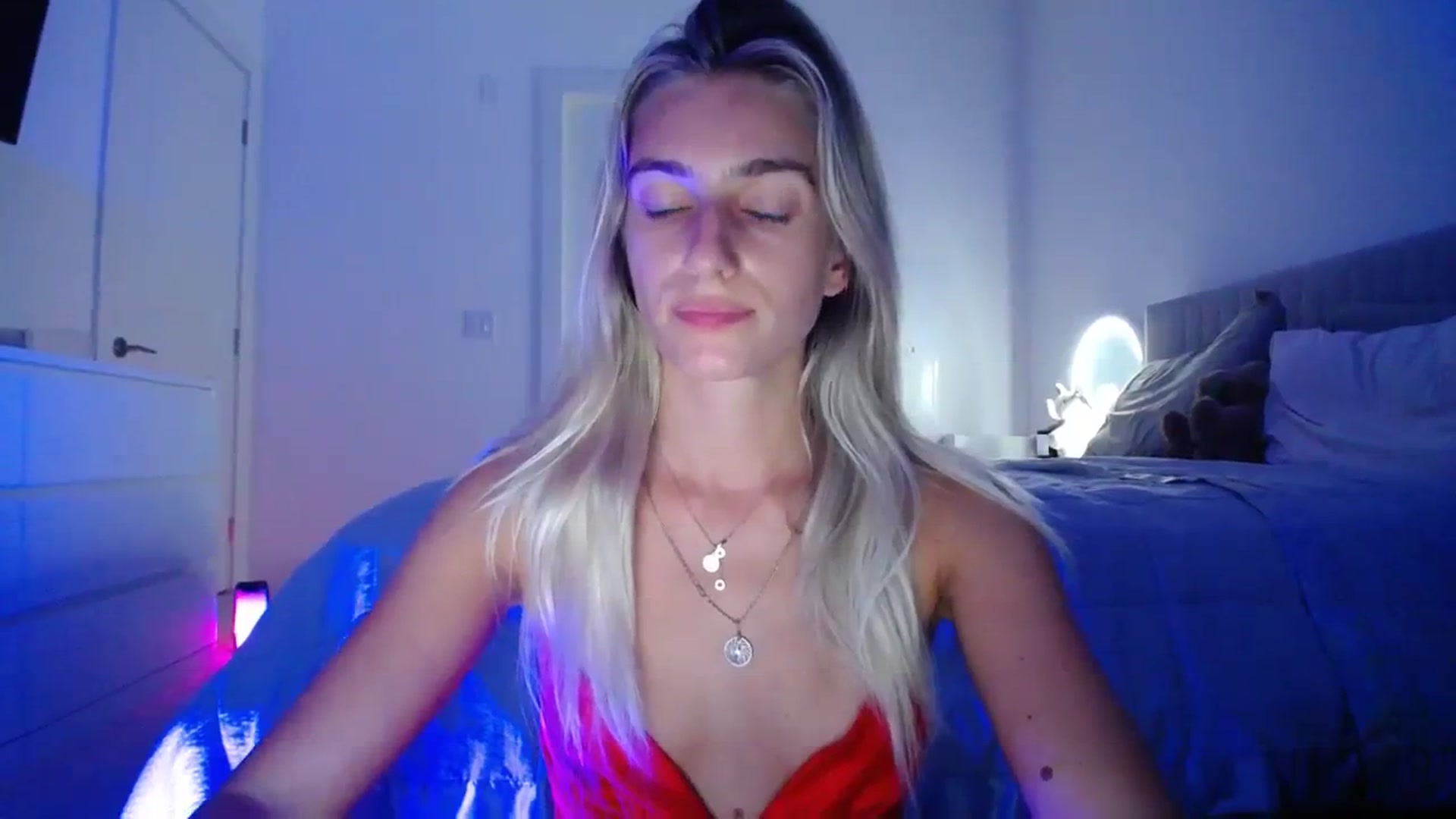 Gallery image thumbnail from Vodka_Queen's myfreecams stream on, 08/18/2023, 04:57 image 19 of 20