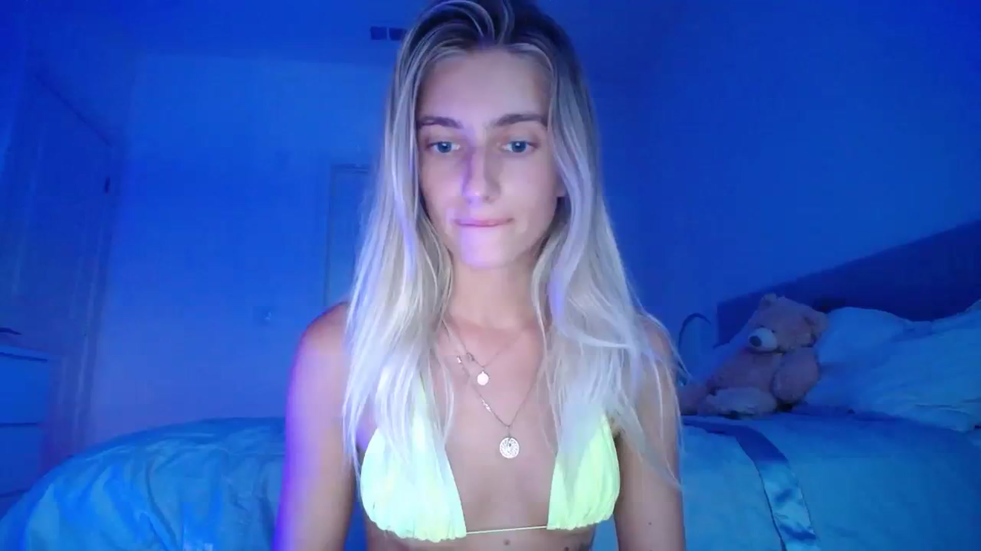 Gallery image thumbnail from Vodka_Queen's myfreecams stream on, 08/19/2023, 03:00 image 20 of 20