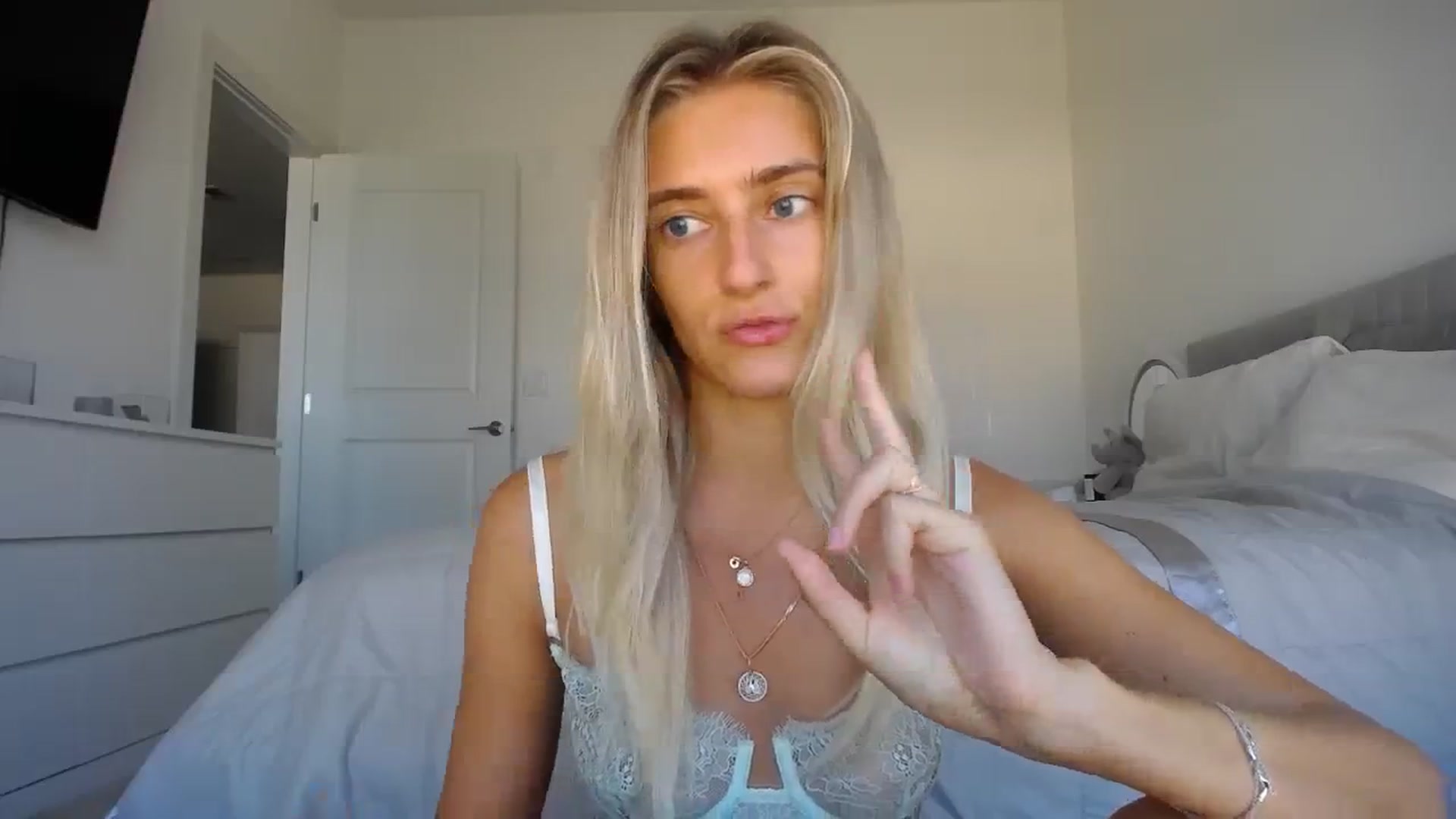 Gallery image thumbnail from Vodka_Queen's myfreecams stream on, 08/26/2023, 23:26 image 18 of 20