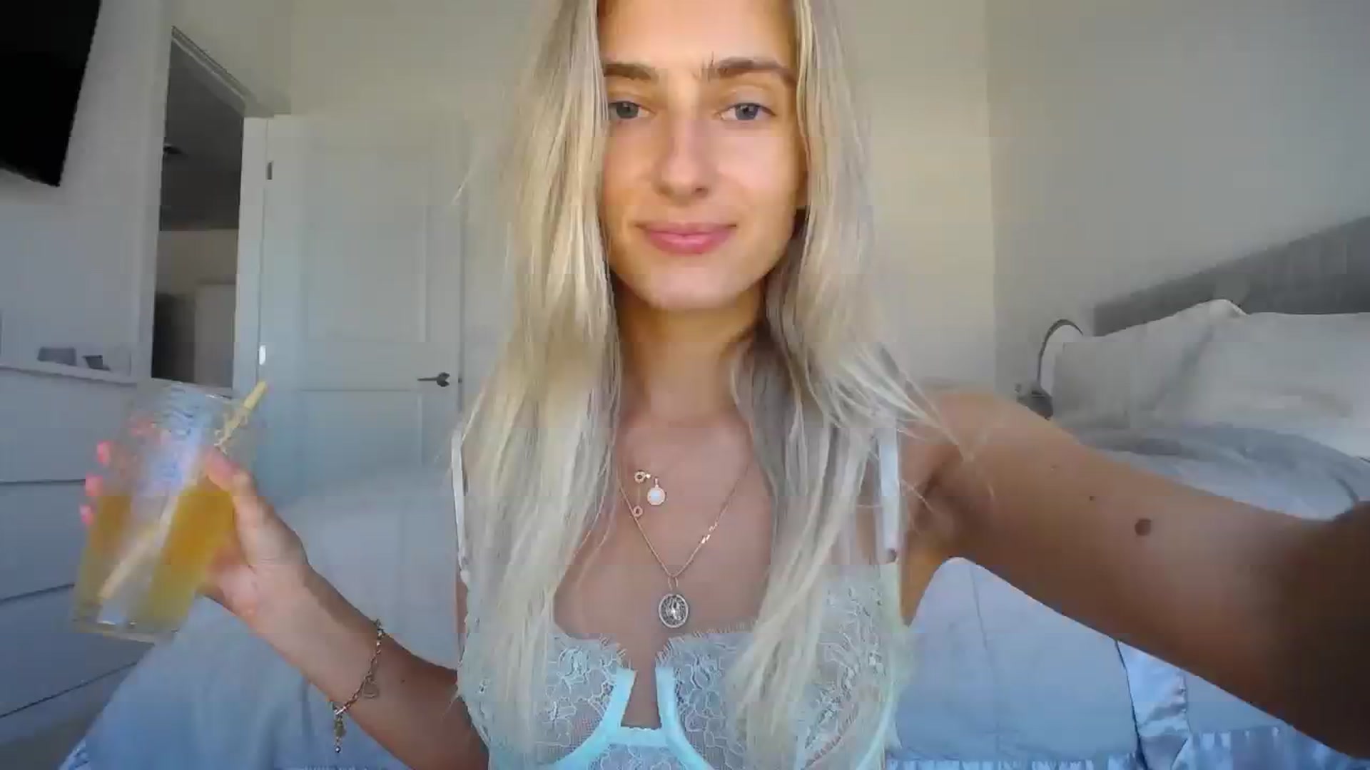 Gallery image thumbnail from Vodka_Queen's myfreecams stream on, 08/26/2023, 23:26 image 2 of 20