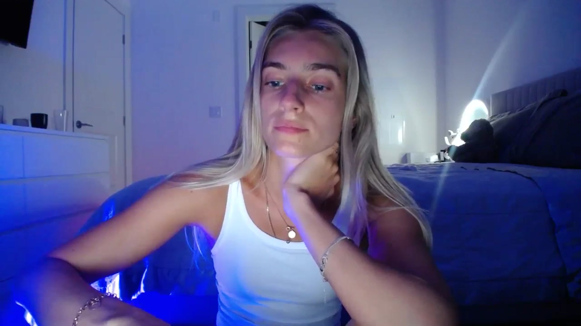 Gallery image thumbnail from Vodka_Queen's myfreecams stream on, 09/13/2023, 03:19 image 20 of 20