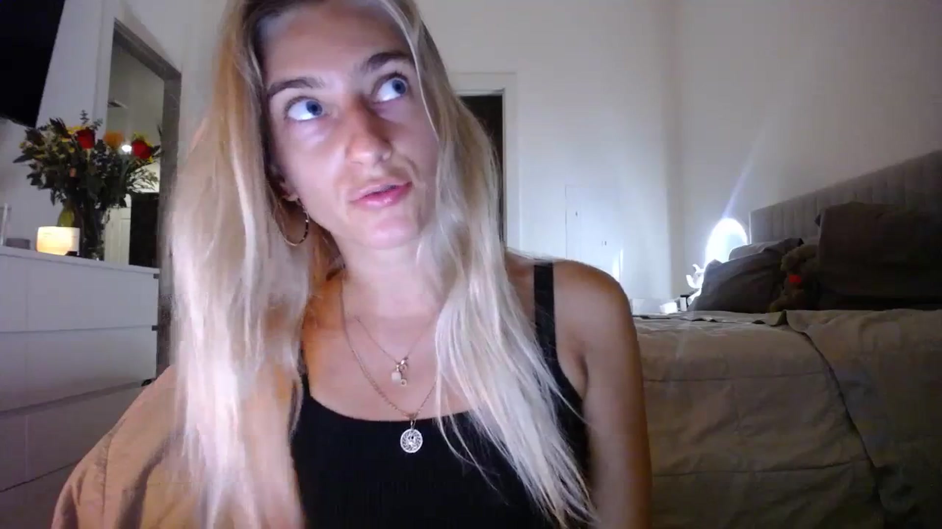 Gallery image thumbnail from Vodka_Queen's myfreecams stream on, 09/16/2023, 02:52 image 7 of 20