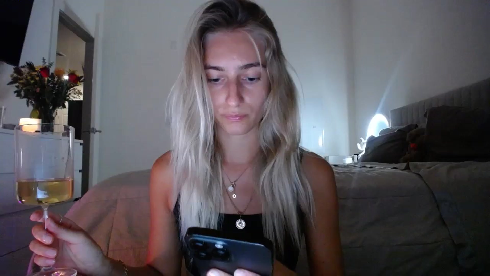 Gallery image thumbnail from Vodka_Queen's myfreecams stream on, 09/16/2023, 02:52 image 5 of 20