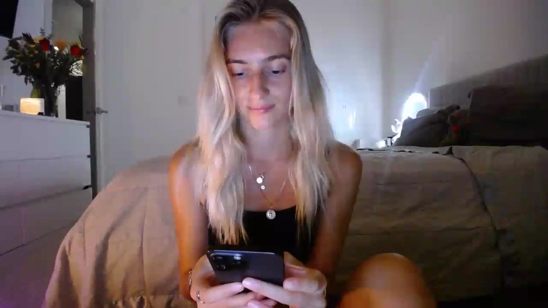 Gallery image thumbnail from Vodka_Queen's myfreecams stream on, 09/16/2023, 02:52 image 20 of 20