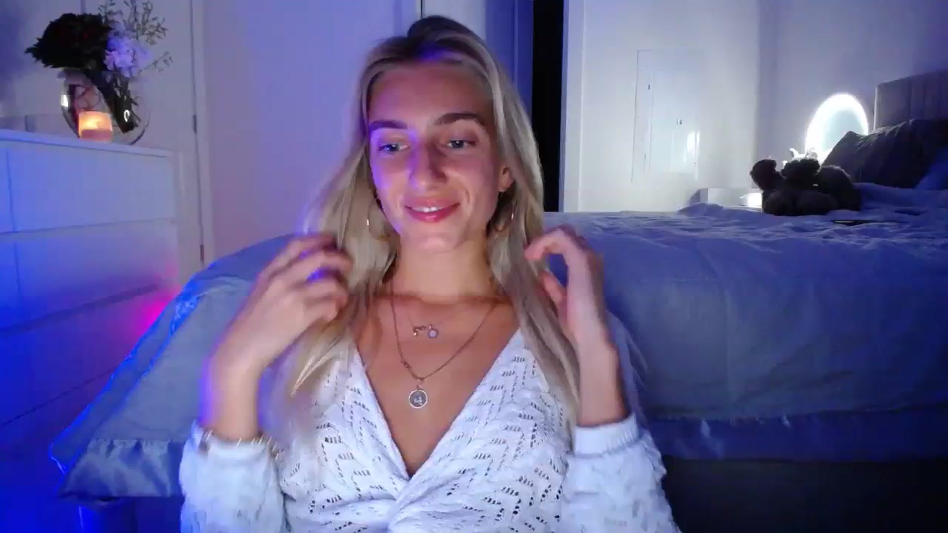 Gallery image thumbnail from Vodka_Queen's myfreecams stream on, 09/23/2023, 04:19 image 12 of 20