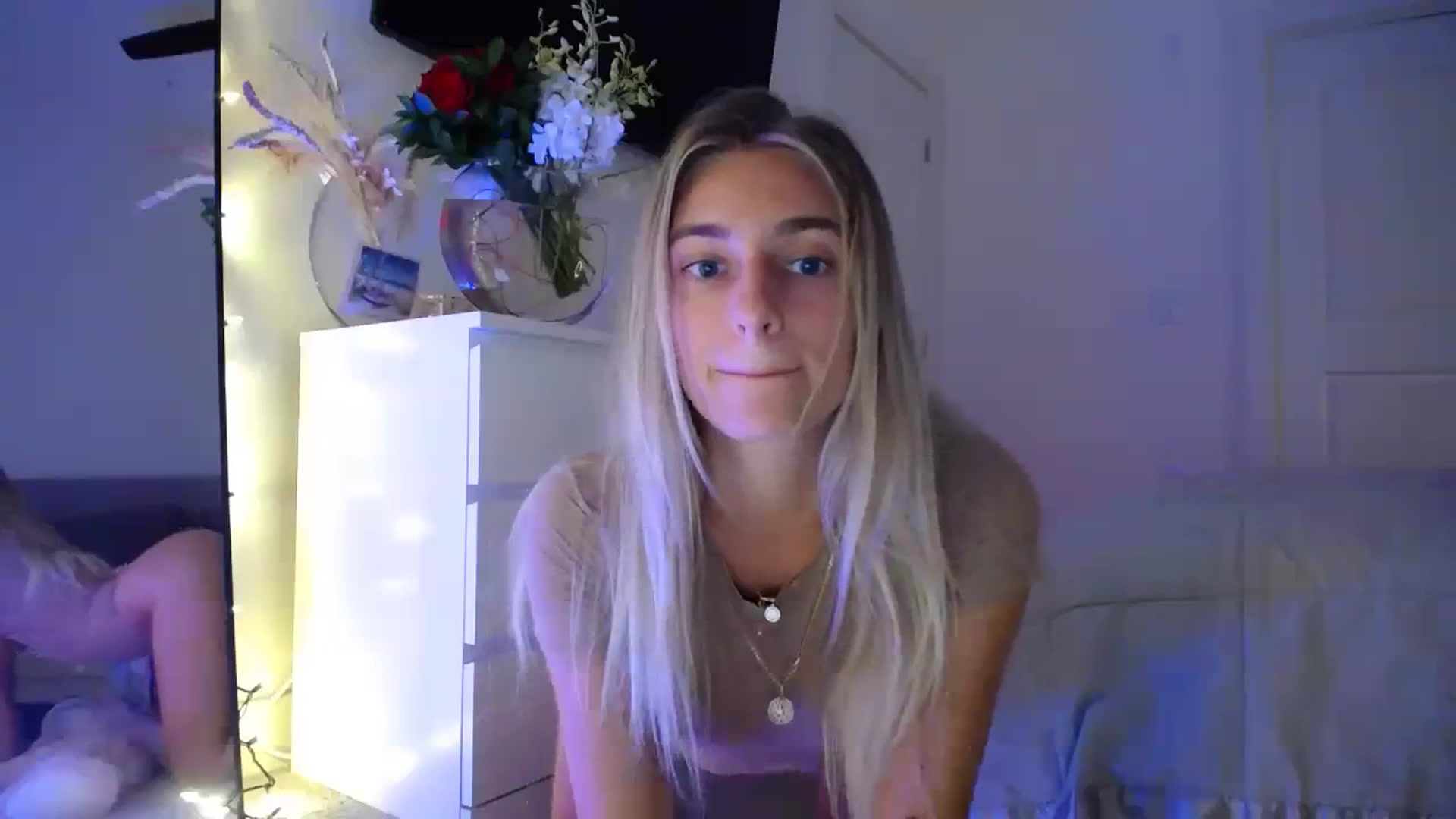Gallery image thumbnail from Vodka_Queen's myfreecams stream on, 09/26/2023, 04:59 image 10 of 20