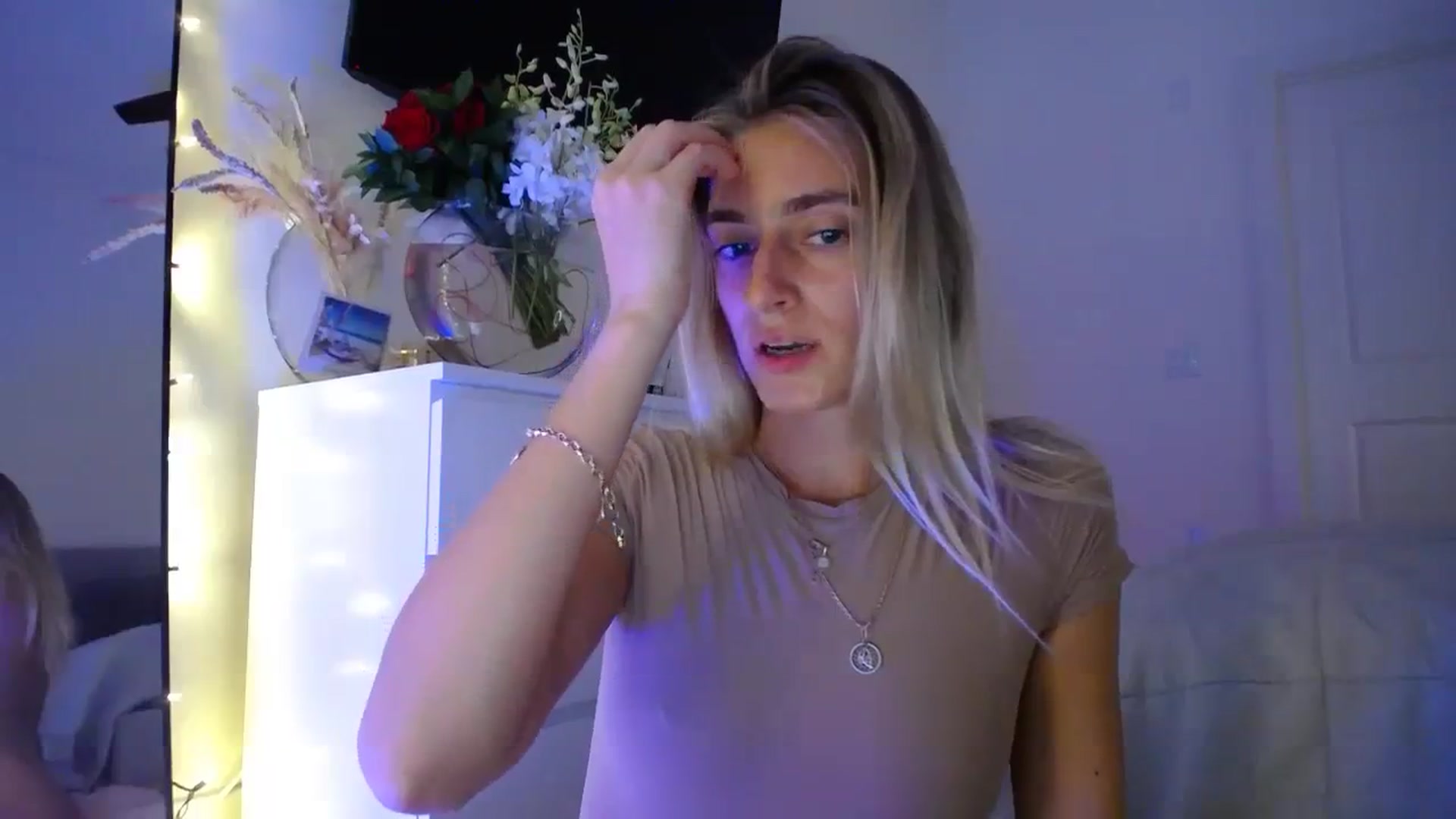 Gallery image thumbnail from Vodka_Queen's myfreecams stream on, 09/26/2023, 06:55 image 11 of 20