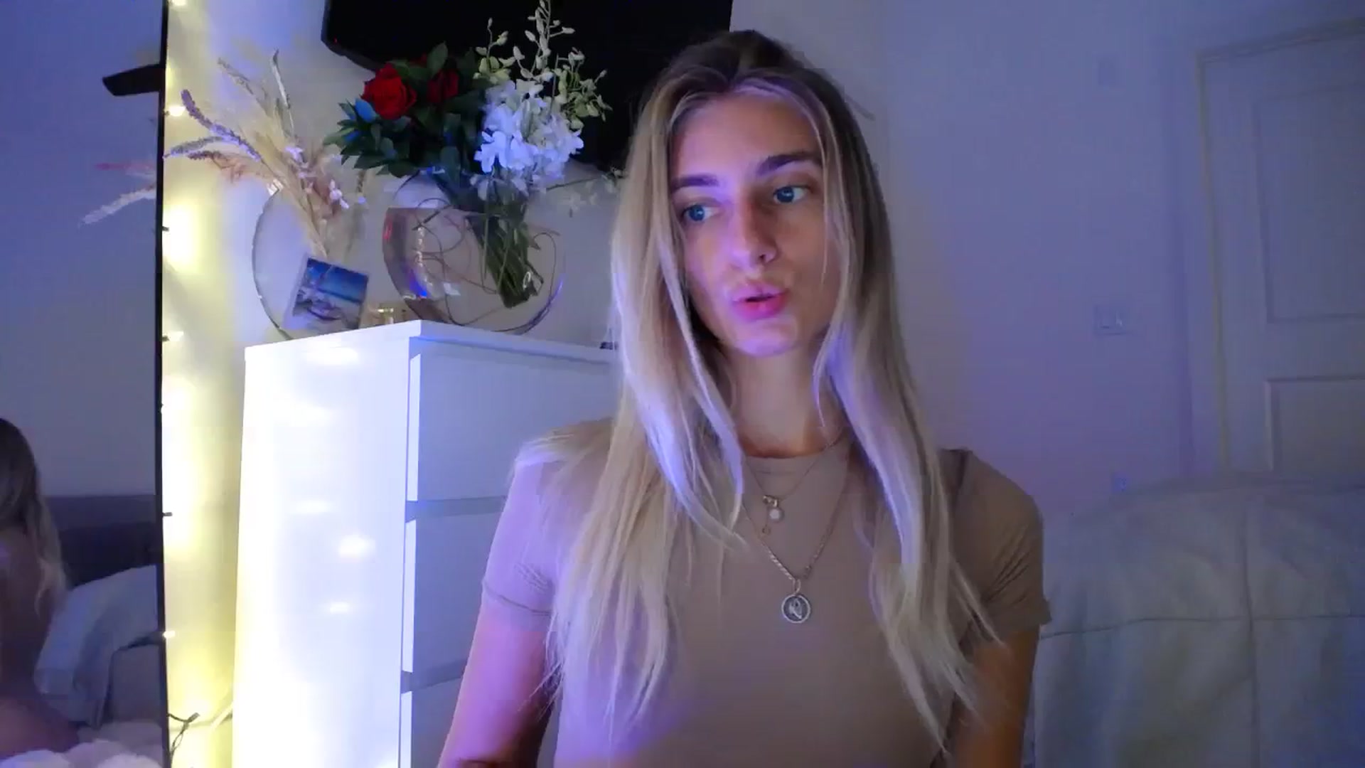 Gallery image thumbnail from Vodka_Queen's myfreecams stream on, 09/26/2023, 06:55 image 13 of 20