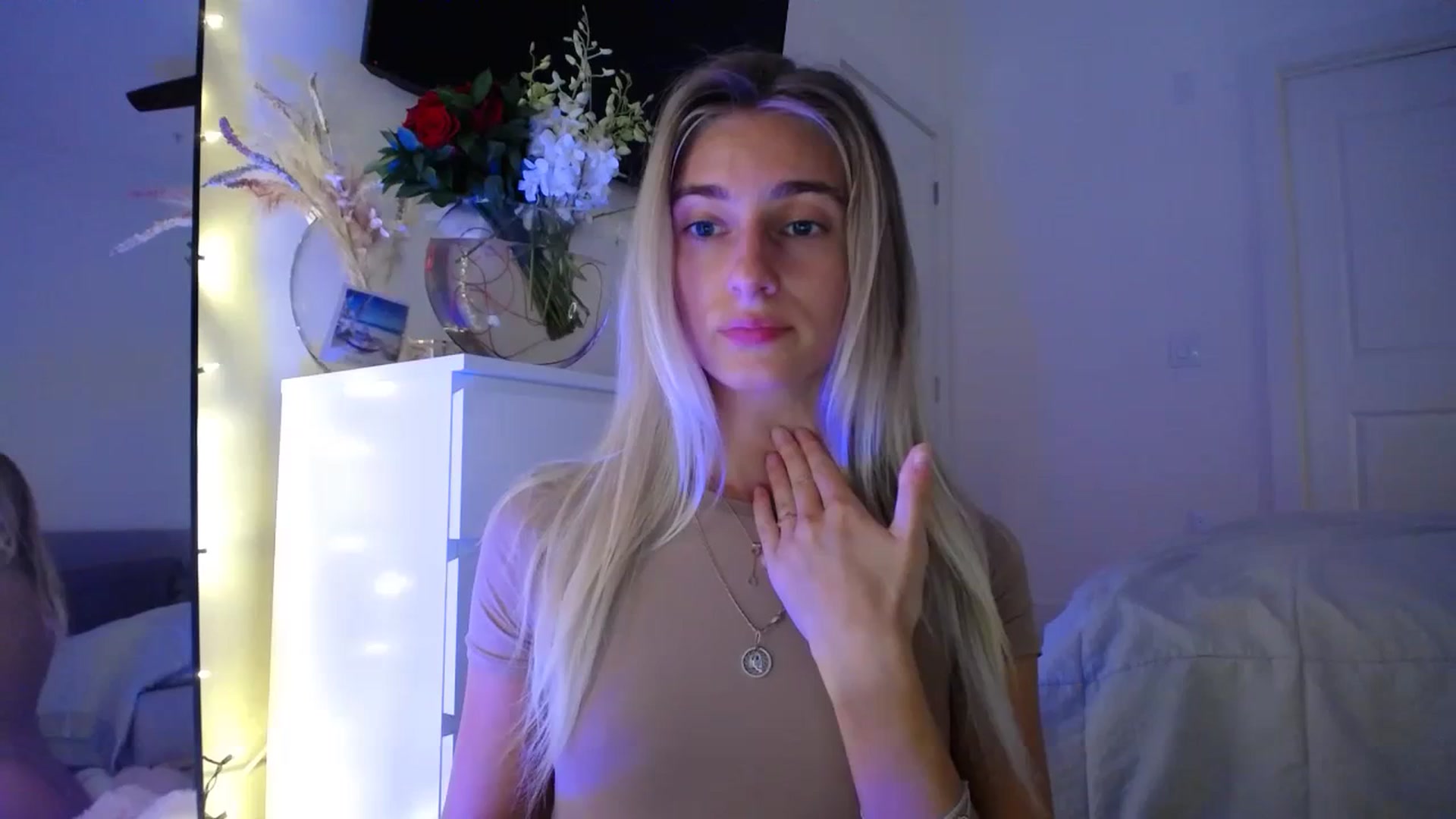 Gallery image thumbnail from Vodka_Queen's myfreecams stream on, 09/26/2023, 06:55 image 1 of 20