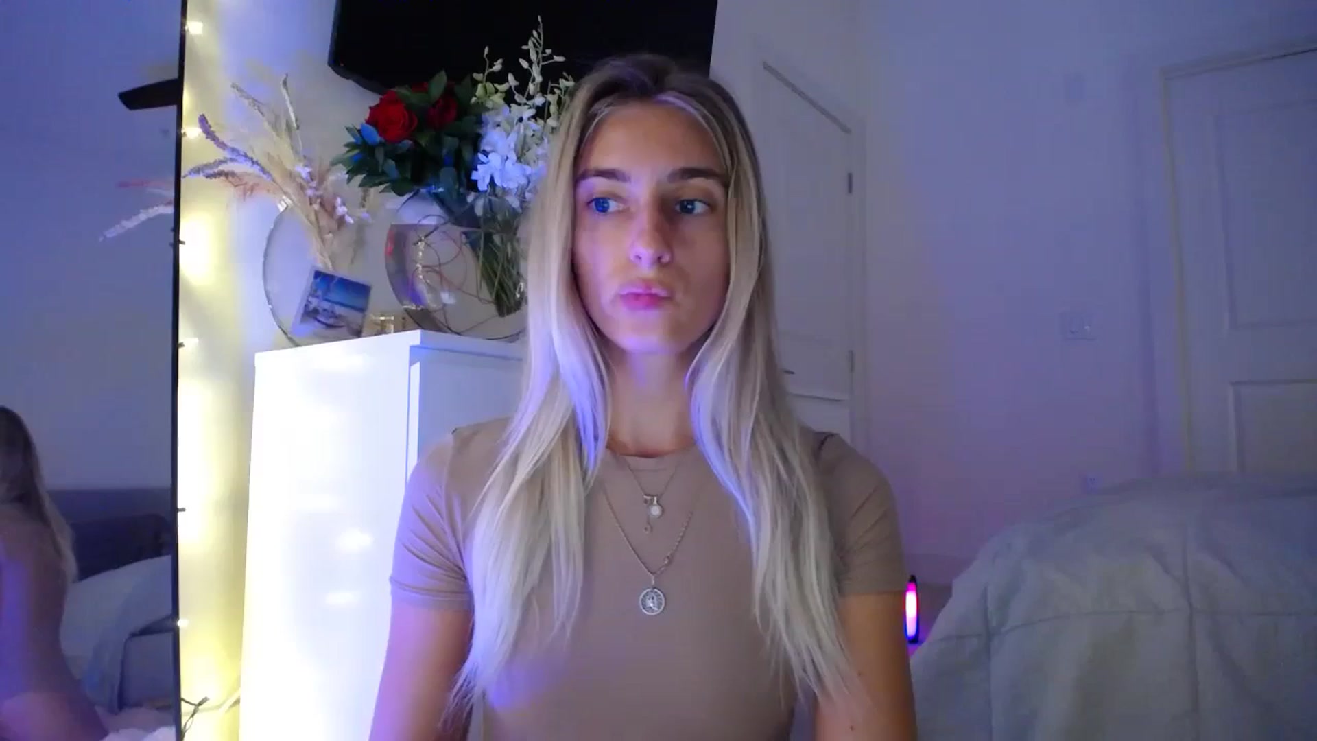 Gallery image thumbnail from Vodka_Queen's myfreecams stream on, 09/26/2023, 06:55 image 2 of 20