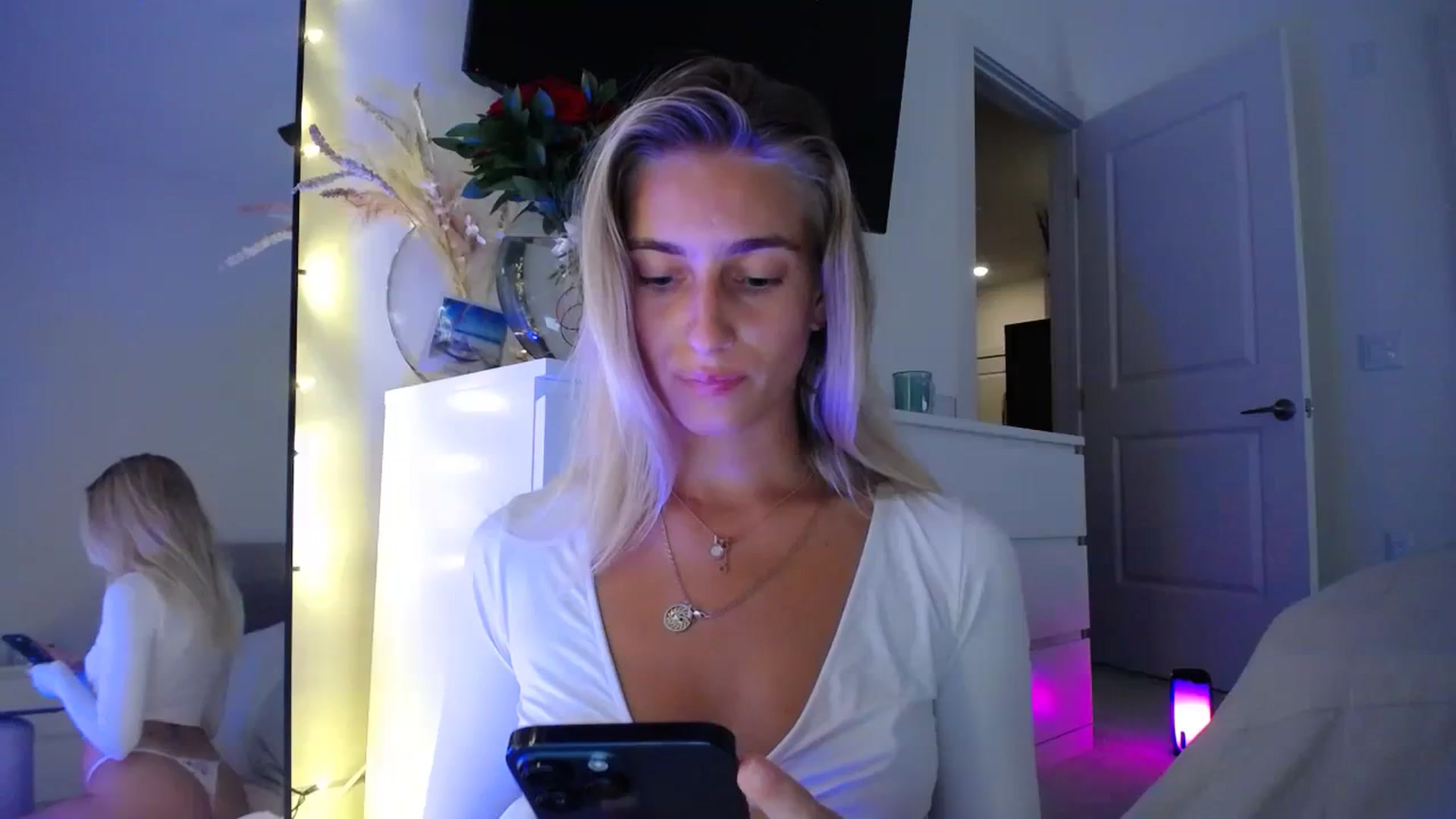 Gallery image thumbnail from Vodka_Queen's myfreecams stream on, 09/27/2023, 04:08 image 20 of 20