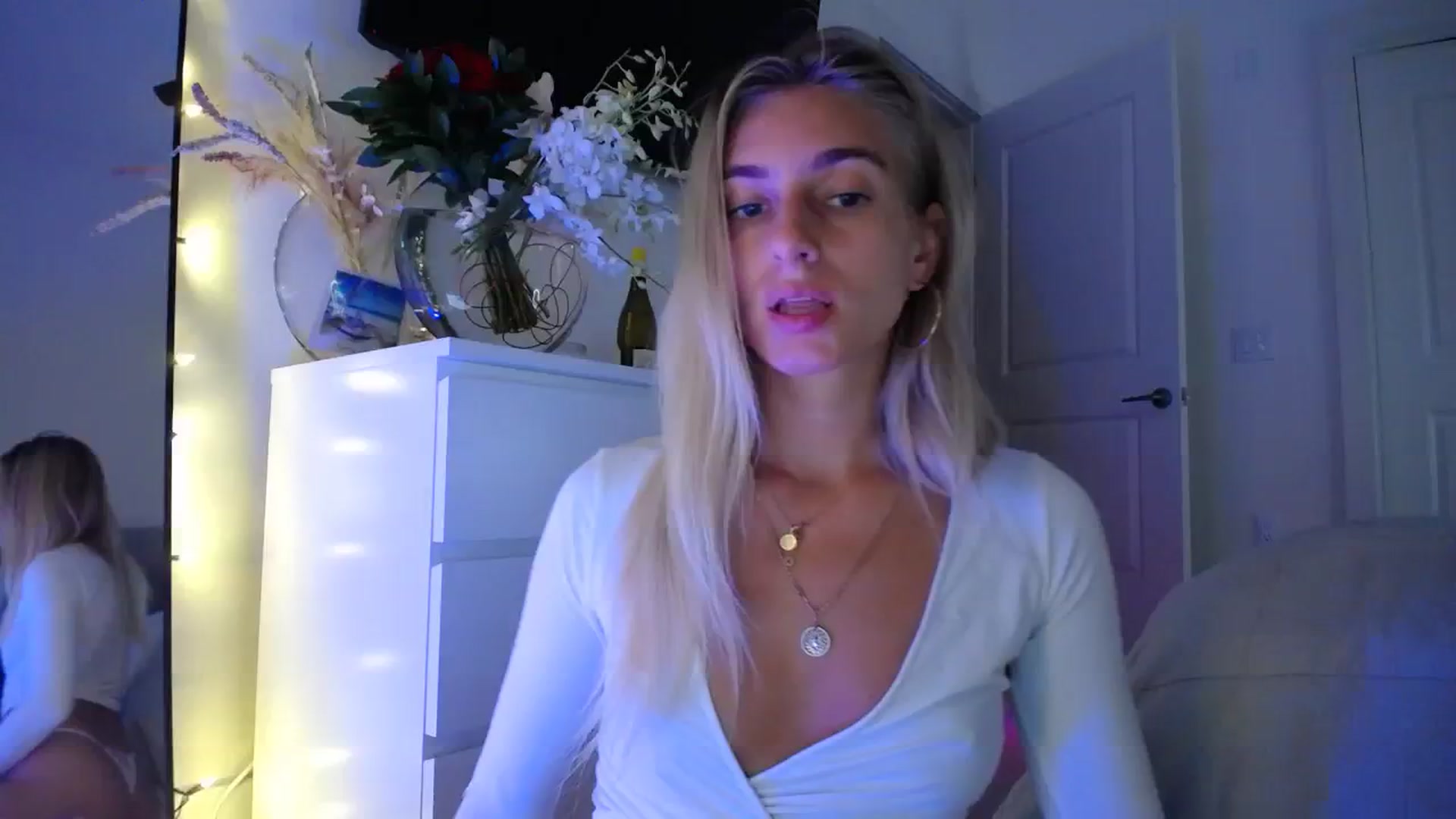 Gallery image thumbnail from Vodka_Queen's myfreecams stream on, 09/27/2023, 04:08 image 1 of 20