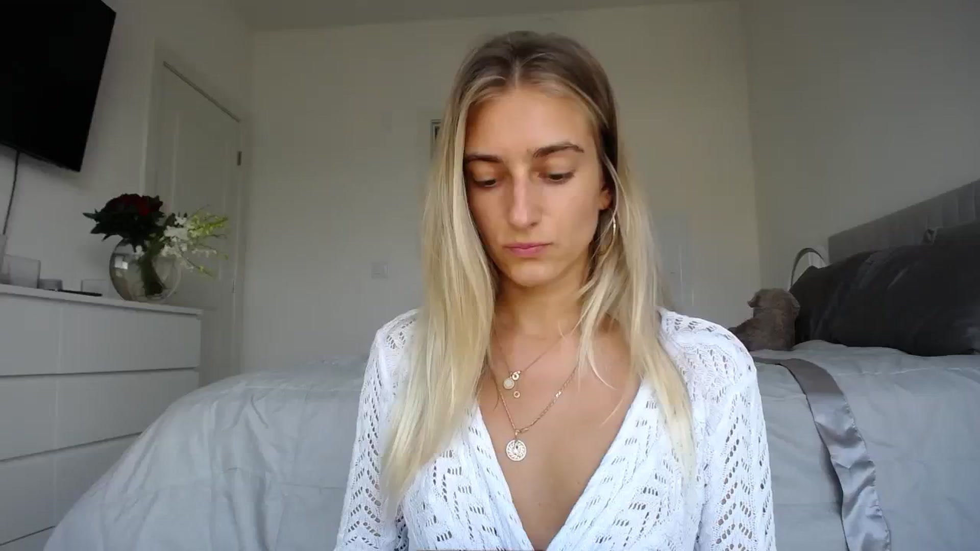 Gallery image thumbnail from Vodka_Queen's myfreecams stream on, 09/29/2023, 01:37 image 10 of 20