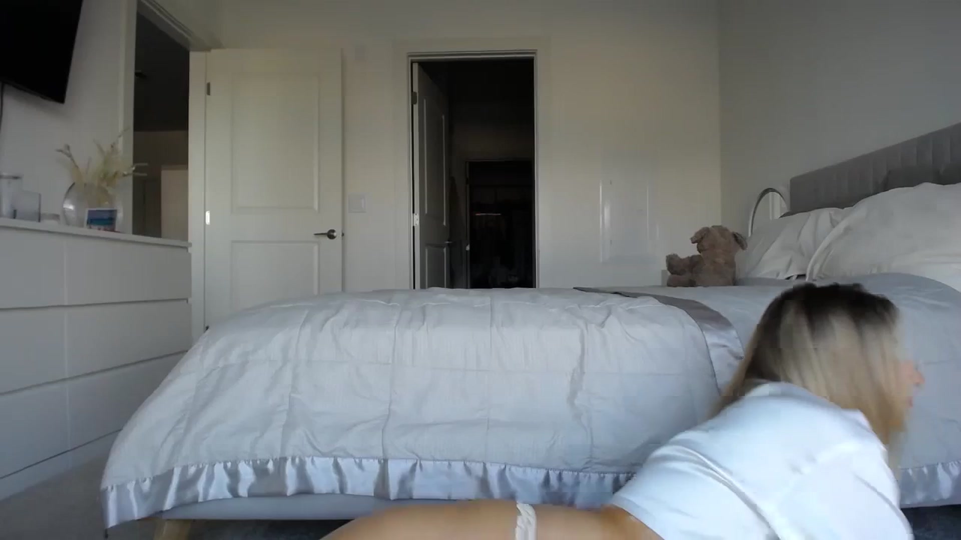 Gallery image thumbnail from Vodka_Queen's myfreecams stream on, 10/22/2023, 01:03 image 9 of 20