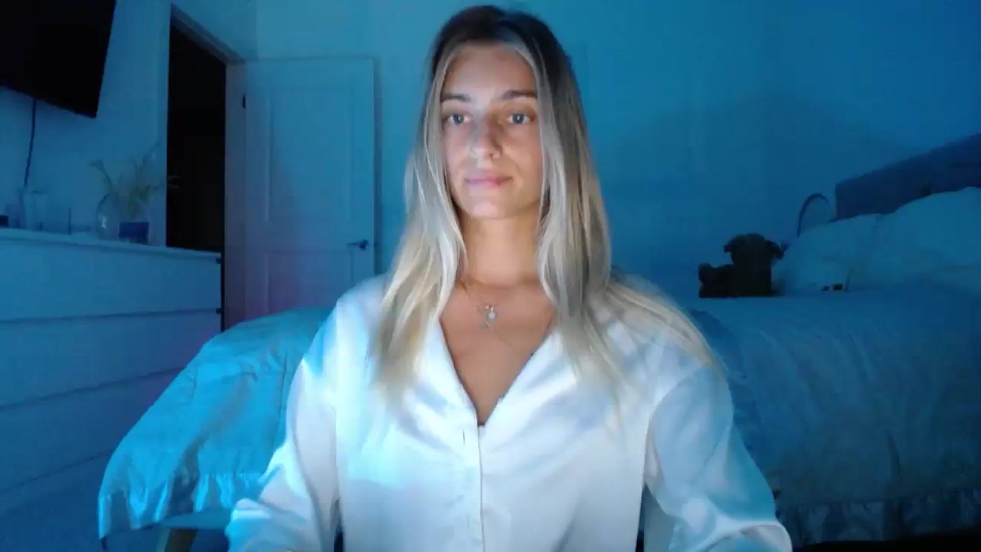 Gallery image thumbnail from Vodka_Queen's myfreecams stream on, 10/22/2023, 01:45 image 1 of 20