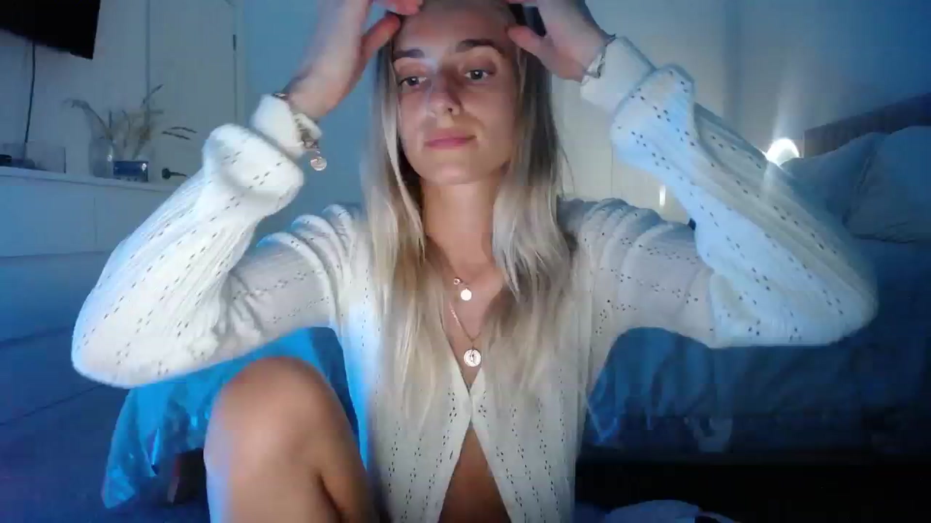 Gallery image thumbnail from Vodka_Queen's myfreecams stream on, 10/27/2023, 03:08 image 4 of 20