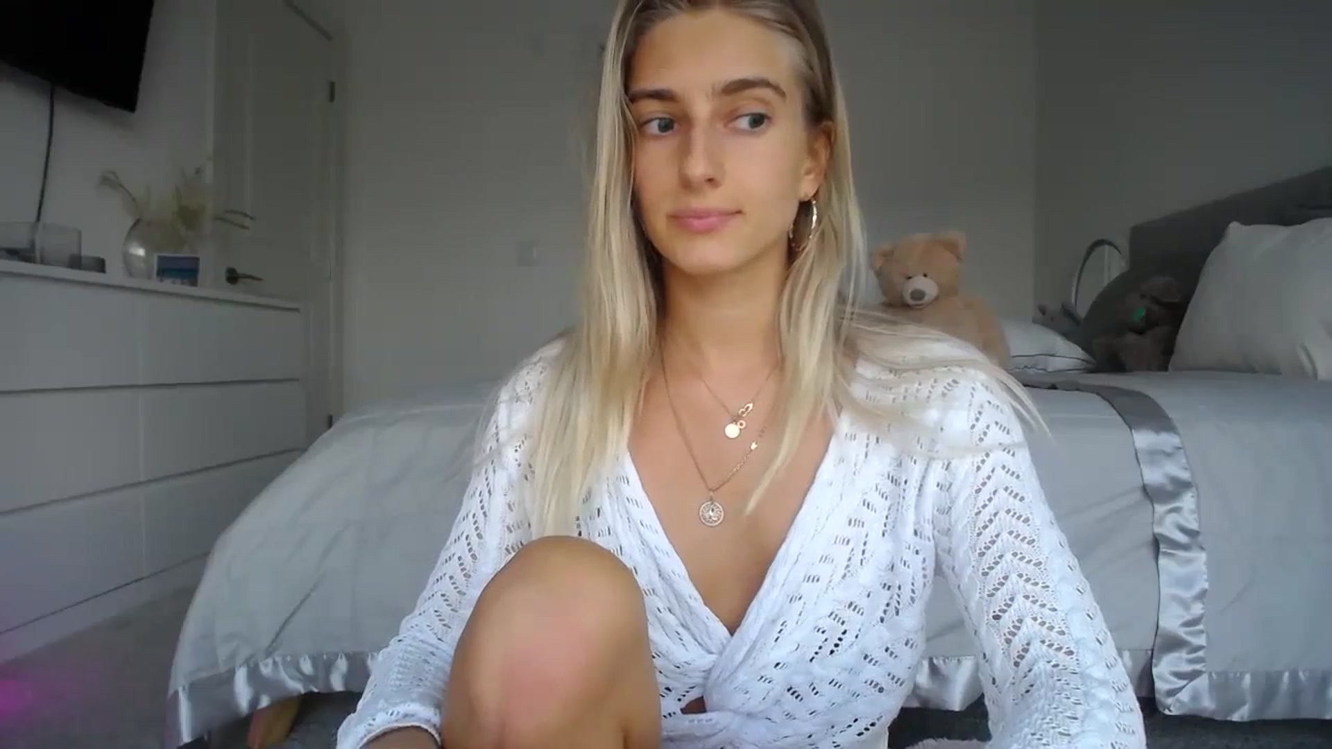 Gallery image thumbnail from Vodka_Queen's myfreecams stream on, 11/01/2023, 01:48 image 11 of 20