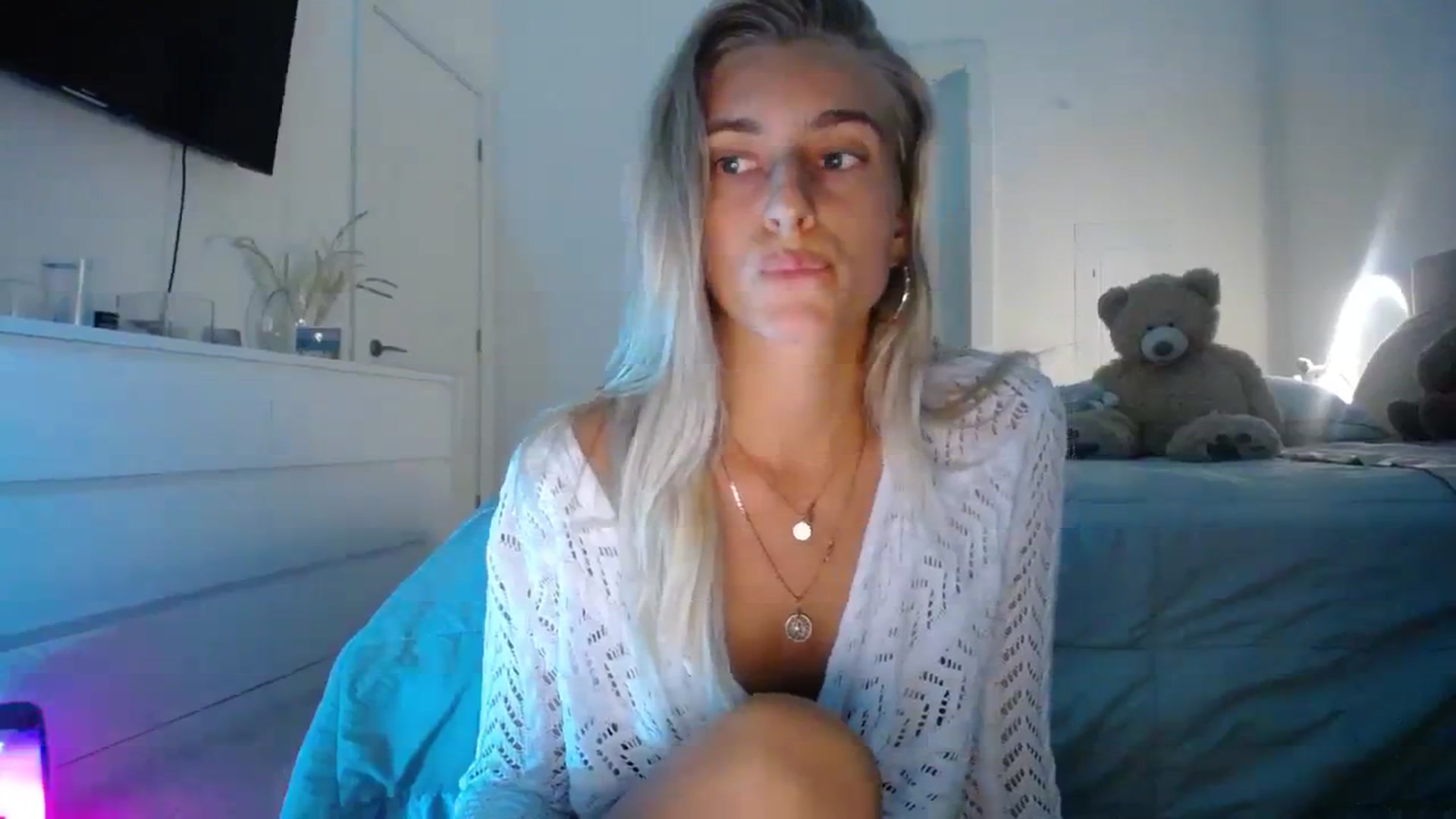 Gallery image thumbnail from Vodka_Queen's myfreecams stream on, 11/01/2023, 01:48 image 19 of 20