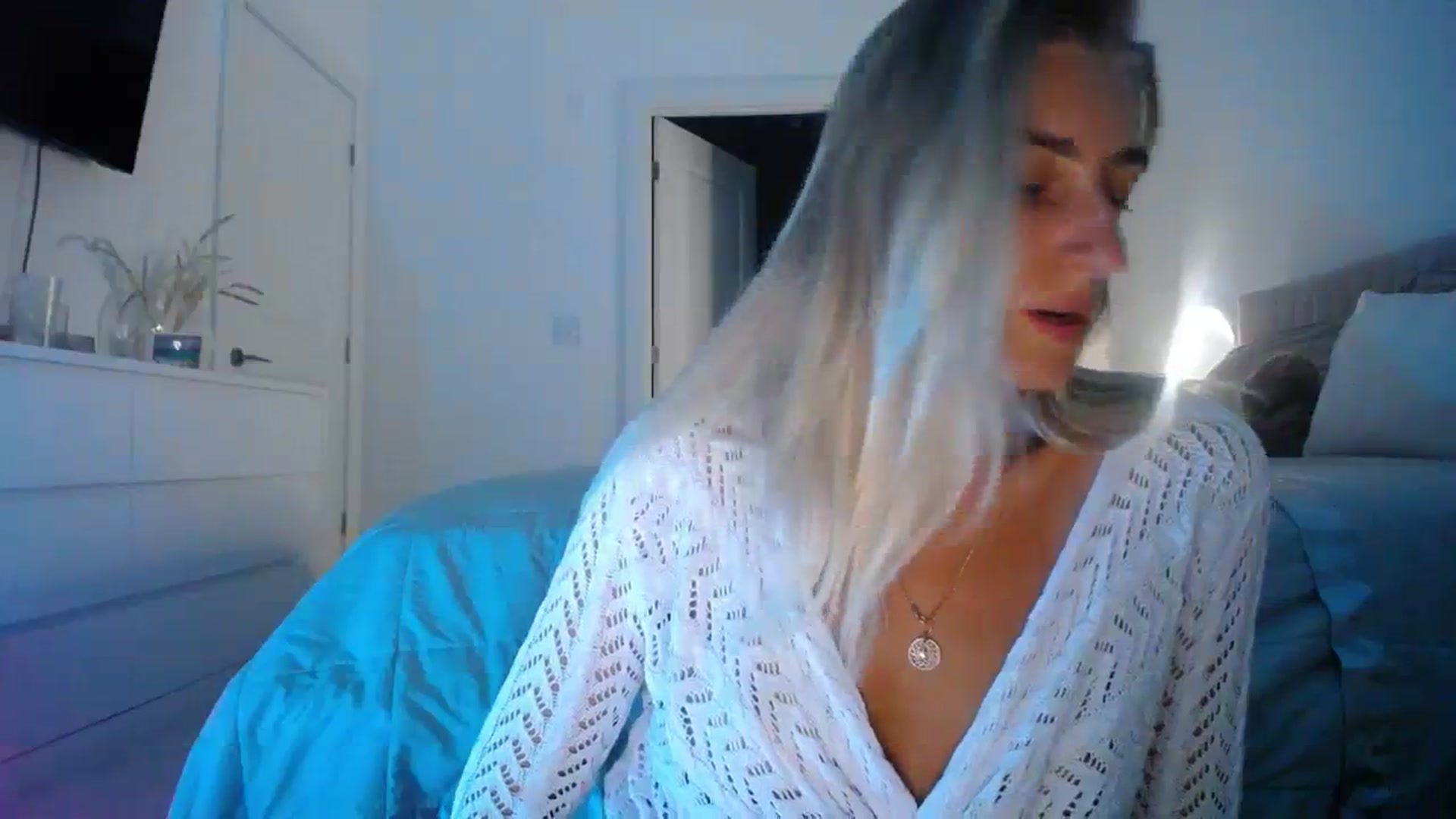 Gallery image thumbnail from Vodka_Queen's myfreecams stream on, 11/01/2023, 04:14 image 18 of 20