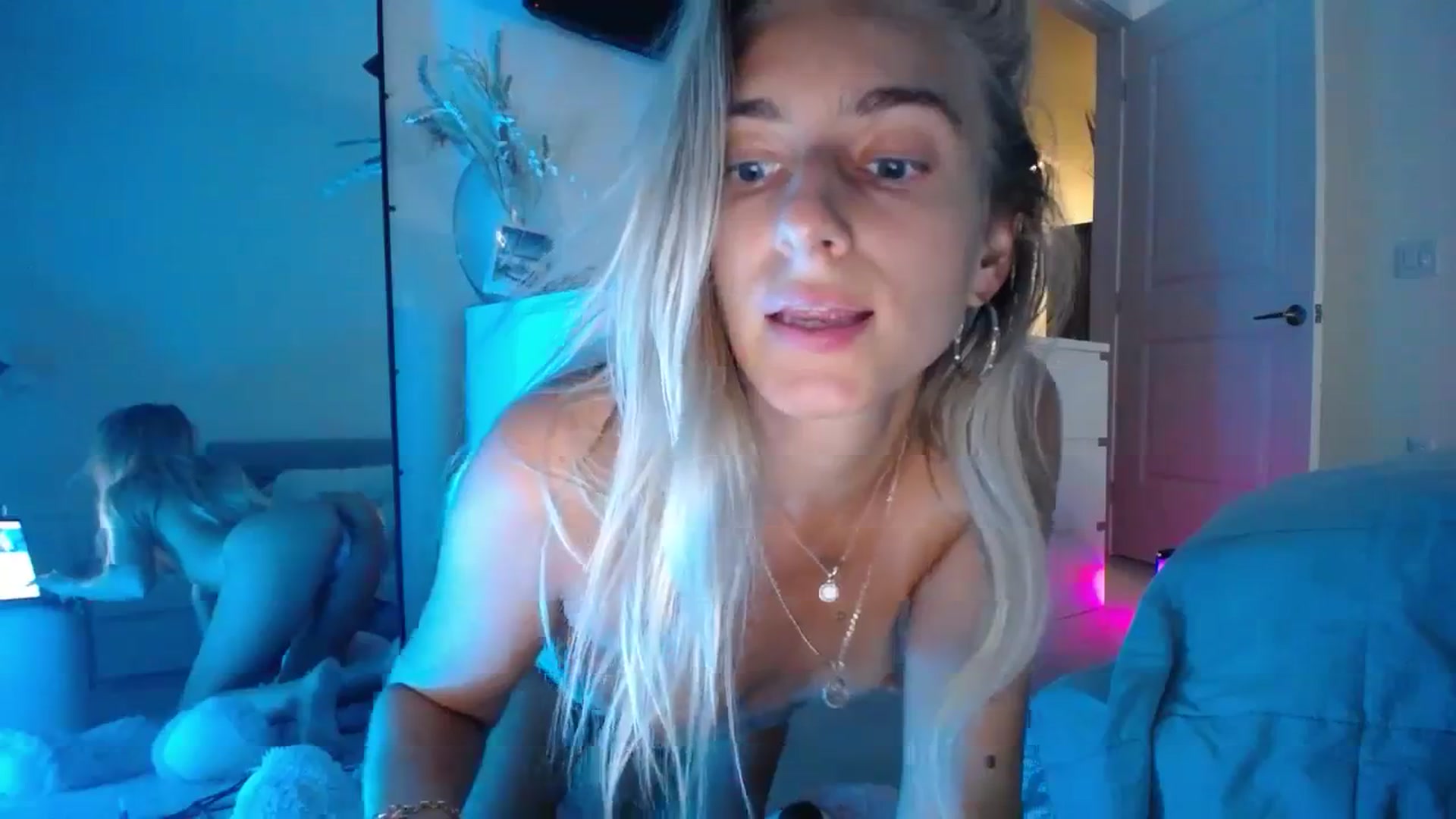 Gallery image thumbnail from Vodka_Queen's myfreecams stream on, 11/02/2023, 06:09 image 4 of 20