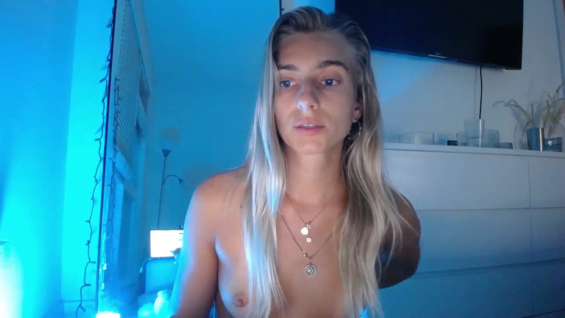 Gallery image thumbnail from Vodka_Queen's myfreecams stream on, 11/02/2023, 06:09 image 13 of 20
